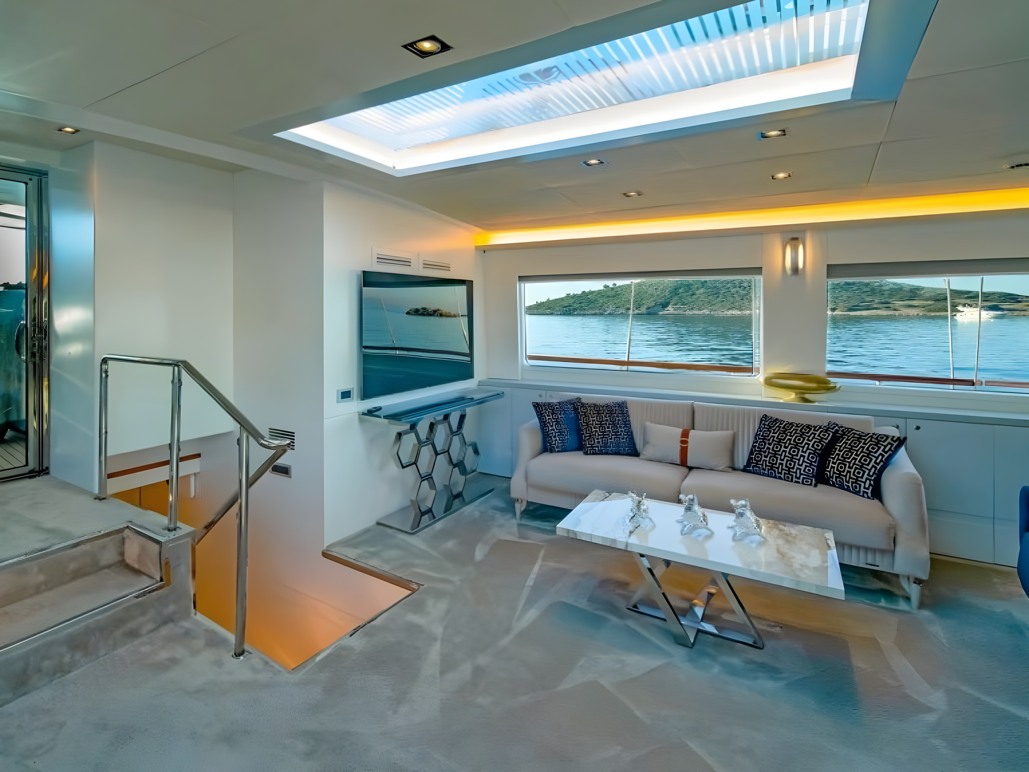 Double Eagle gulet amenities interior cabin in Türkiye