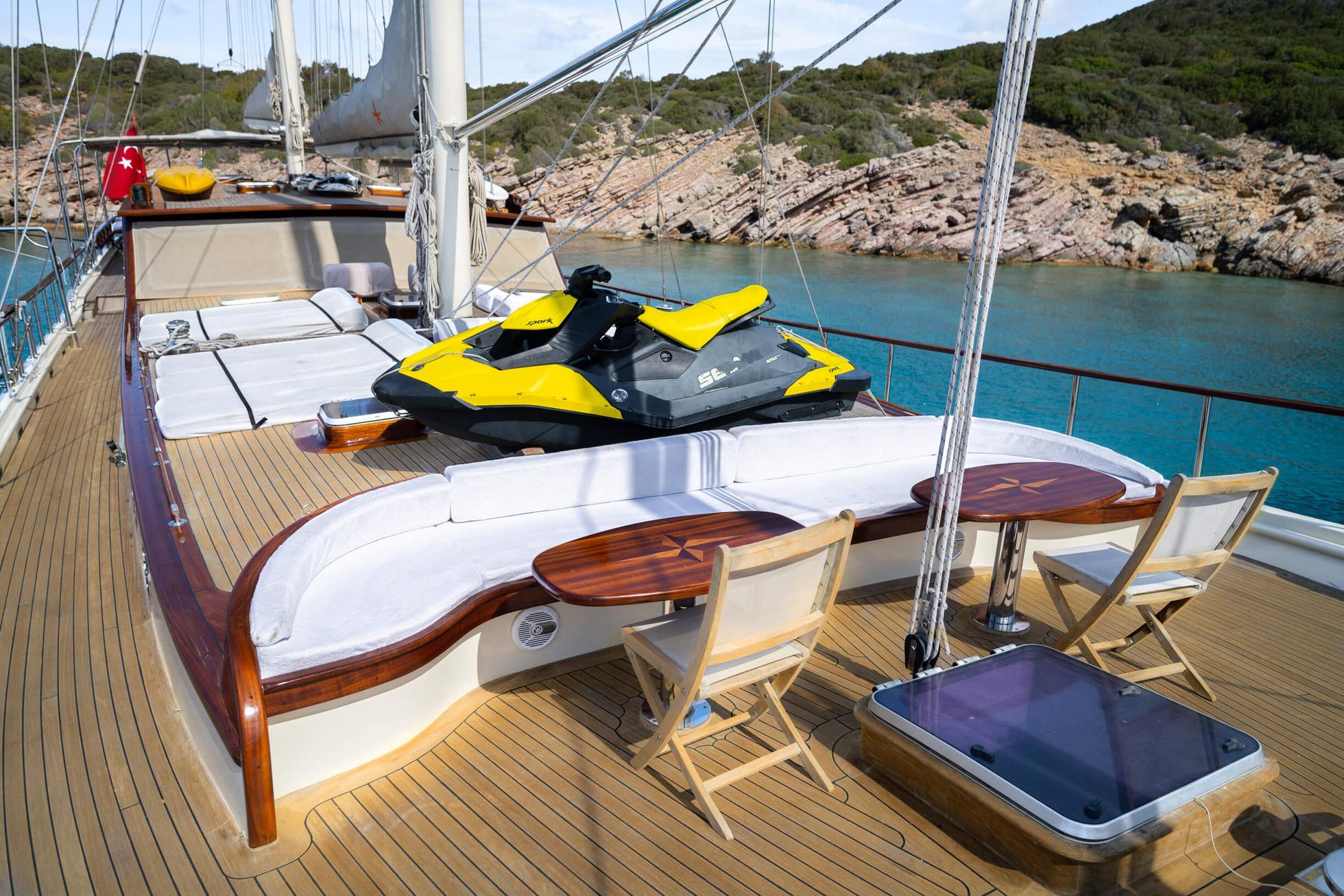 Estrella De Mar gulet amenities interior cabin in Türkiye