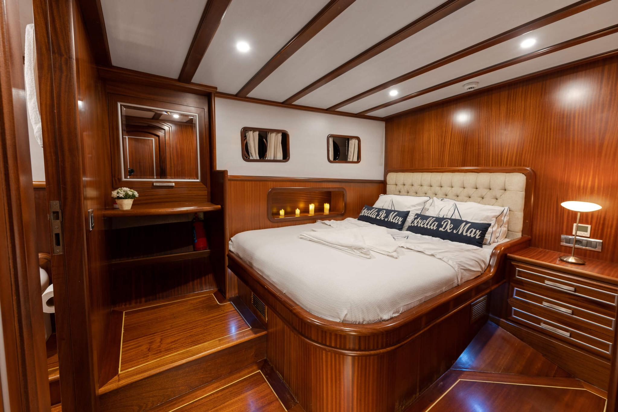 Estrella De Mar gulet accommodation interior cabin in Türkiye