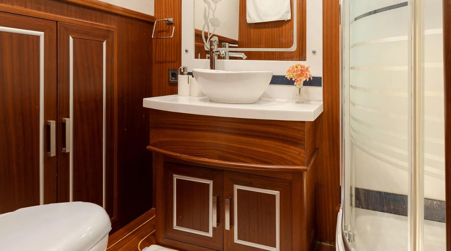 Estrella De Mar gulet accommodation interior cabin in Türkiye