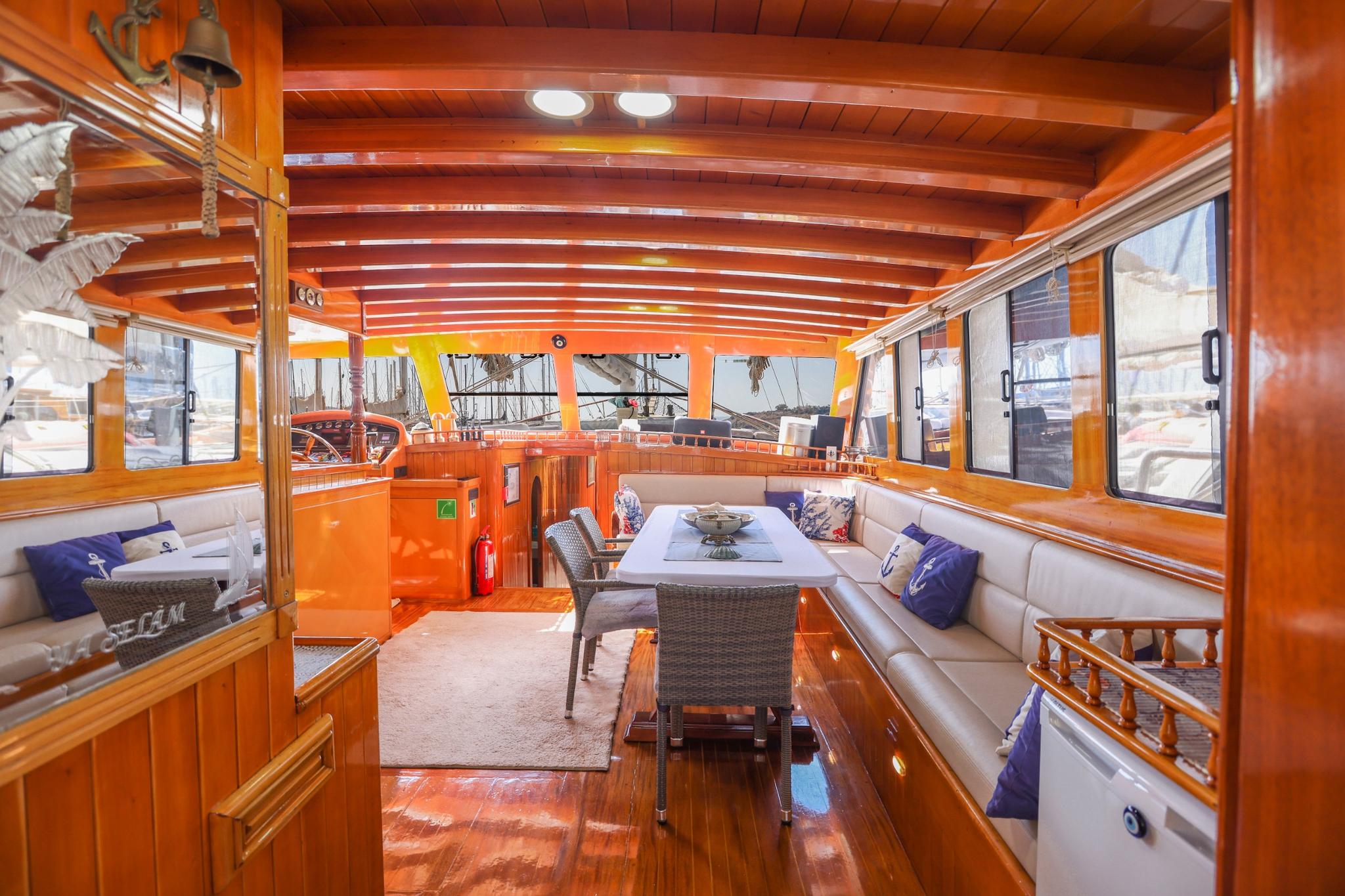 Ya Selam gulet amenities interior cabin in Türkiye