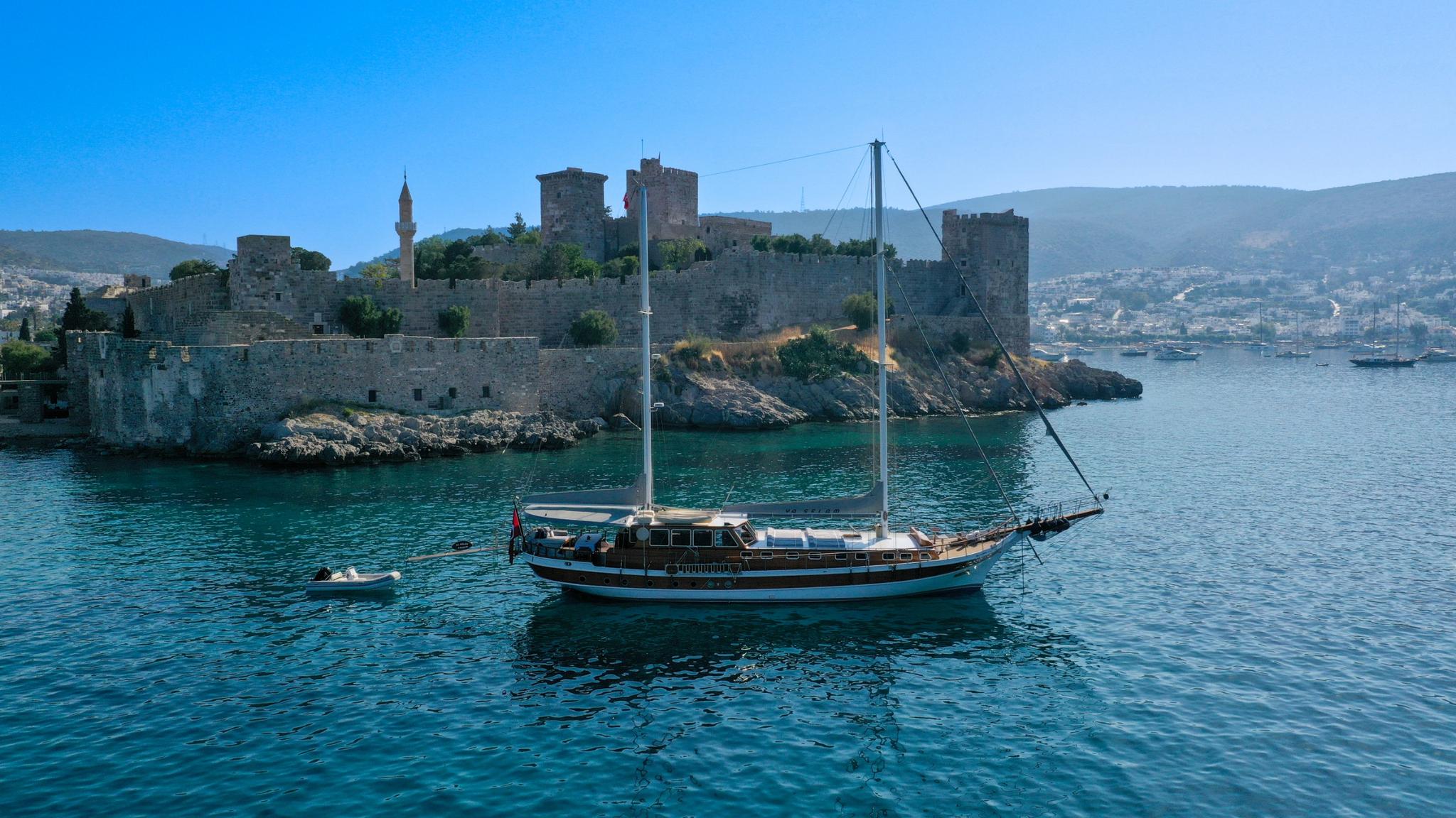 Ya Selam gulet amenities aerial view in Türkiye