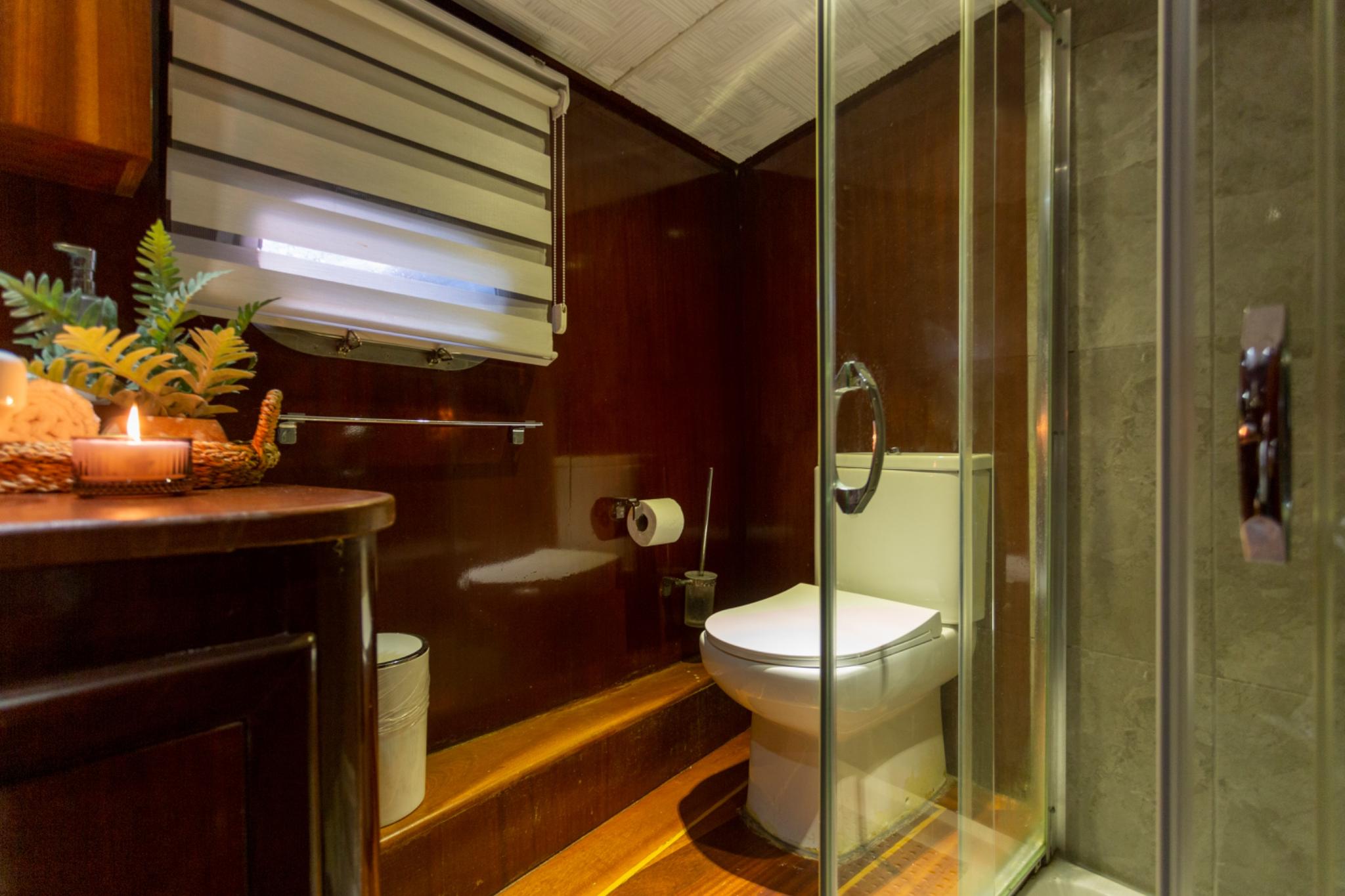 Yuce Bey 1 gulet accommodation interior cabin in Türkiye