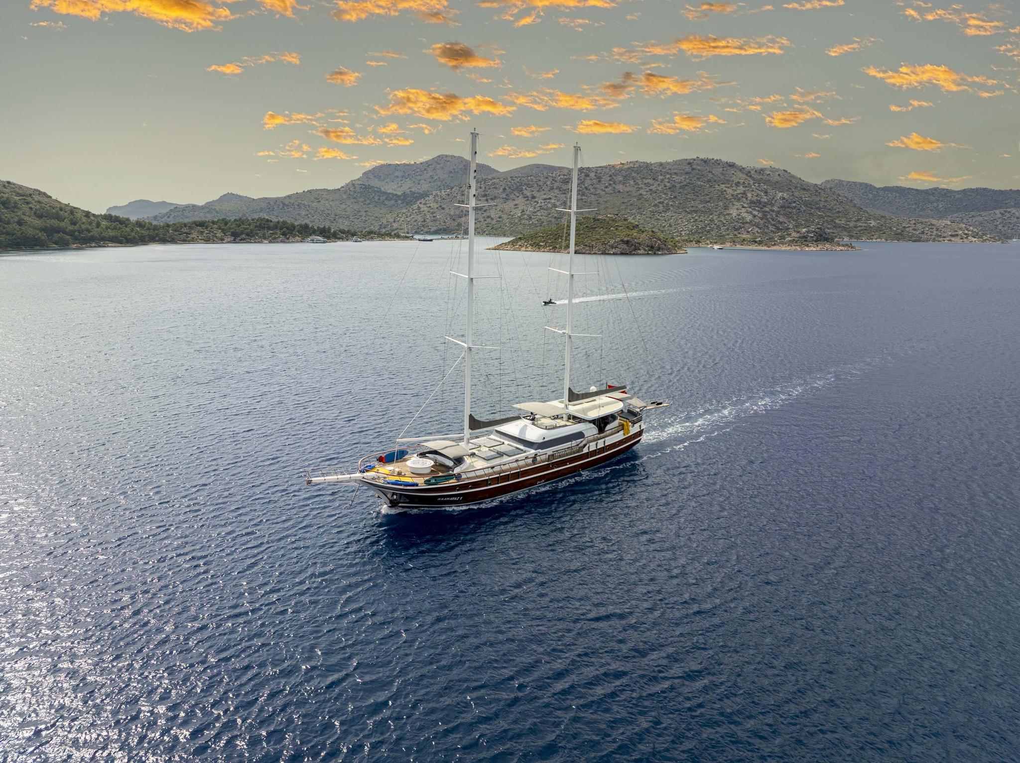 Kaan Ayaz gulet aerial view in Türkiye