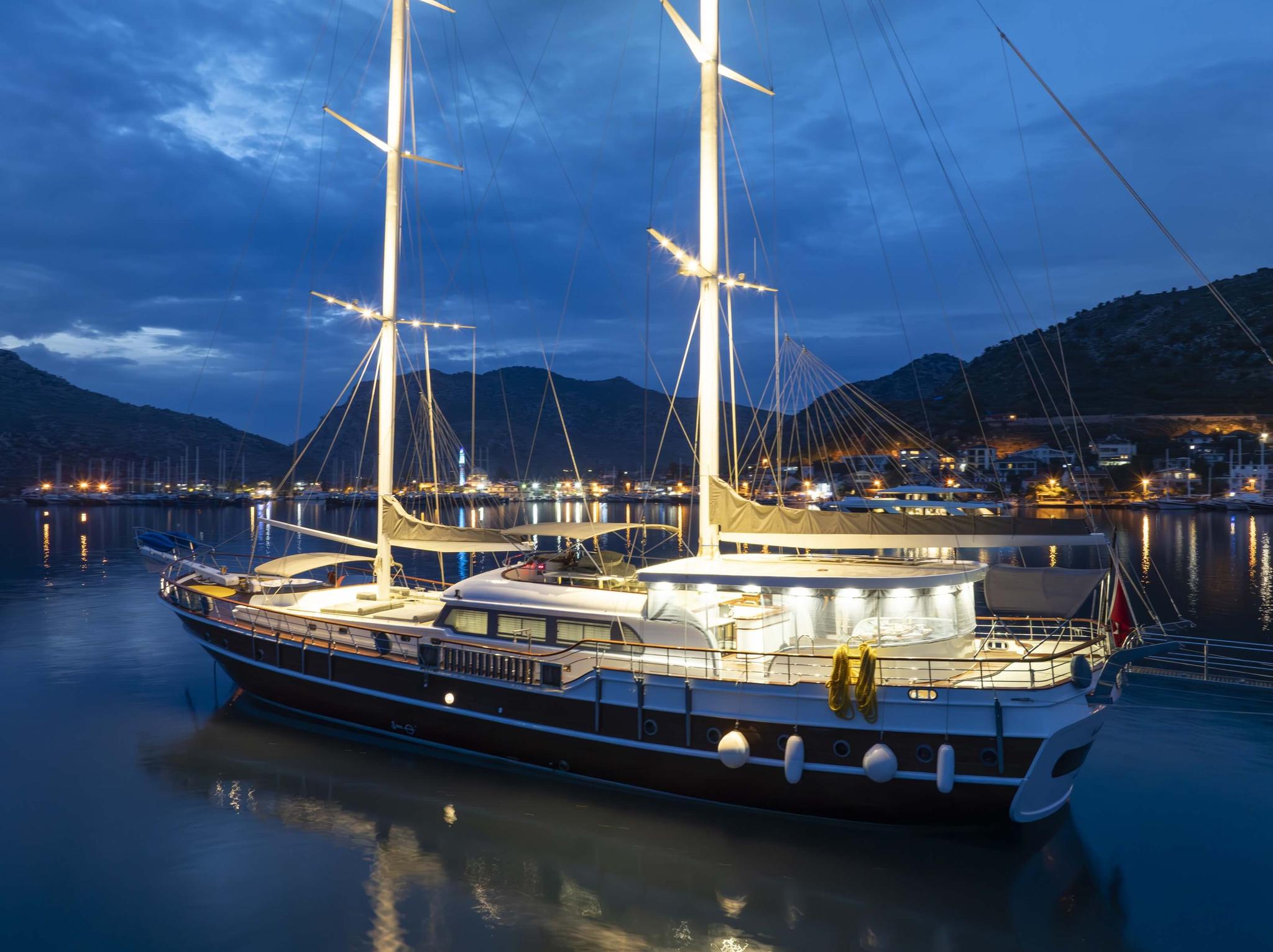 Kaan Ayaz gulet amenities exterior deck in Türkiye