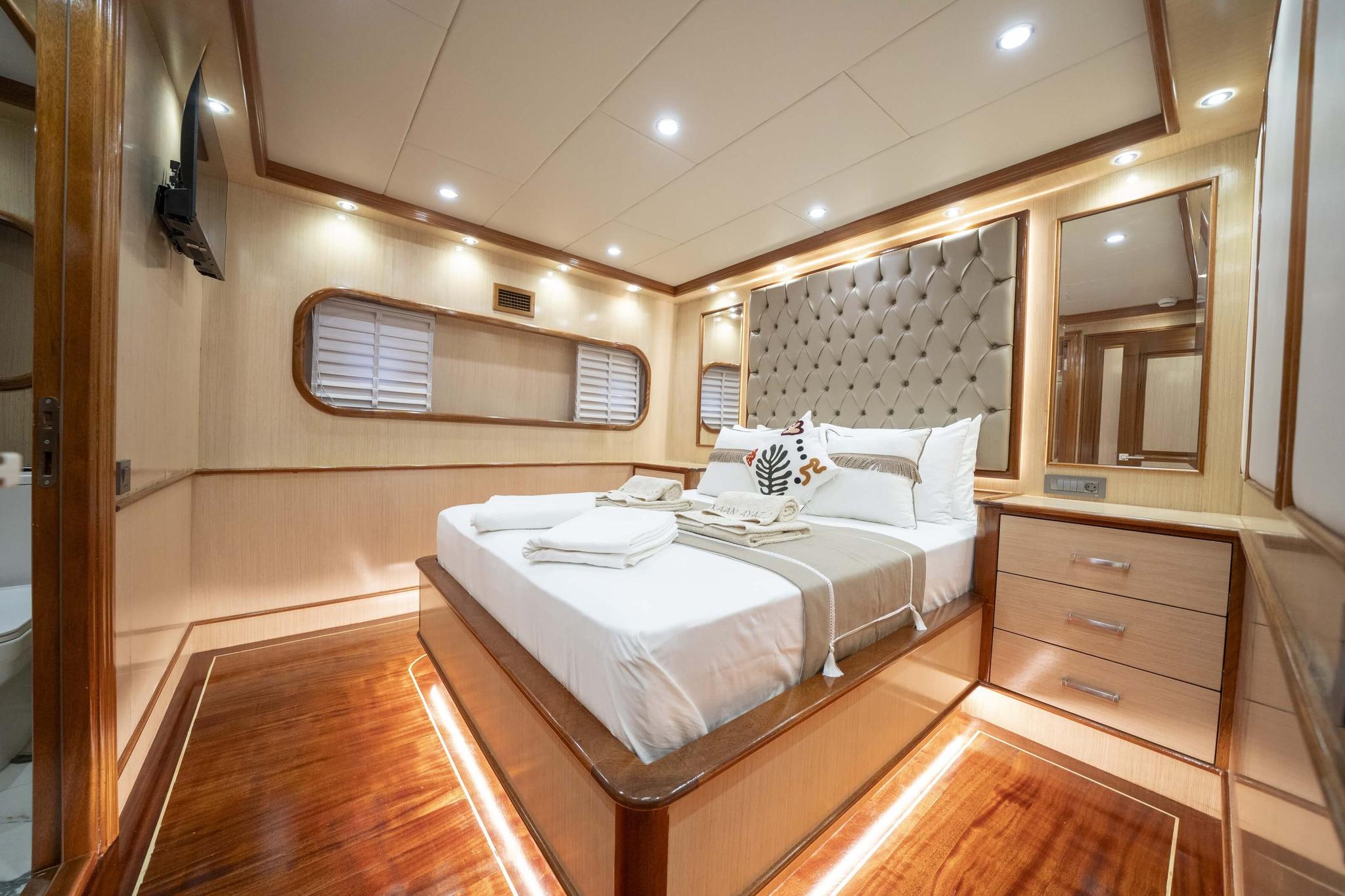 Kaan Ayaz gulet accommodation interior cabin in Türkiye