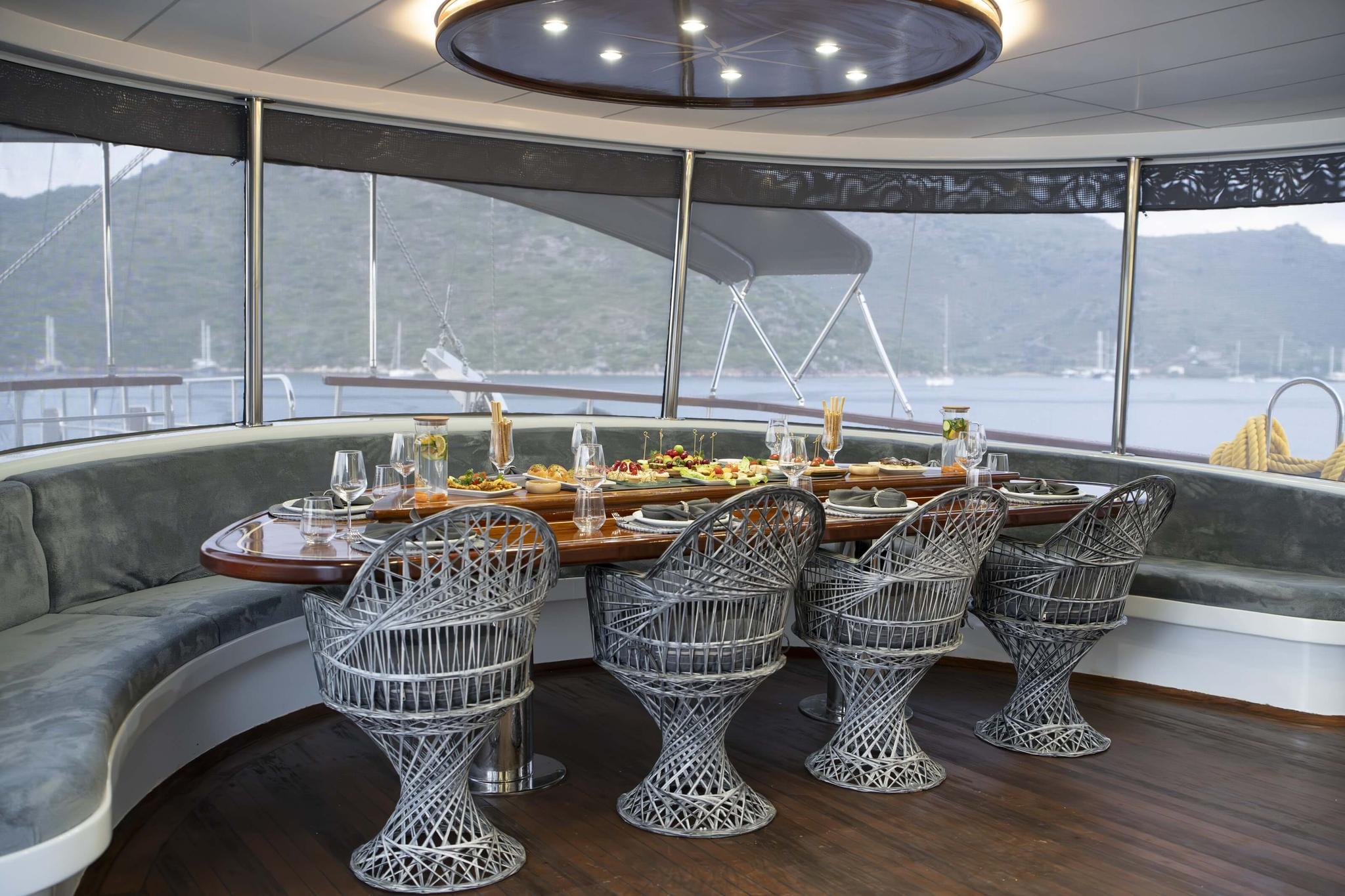 Kaan Ayaz gulet amenities lifestyle dining in Türkiye