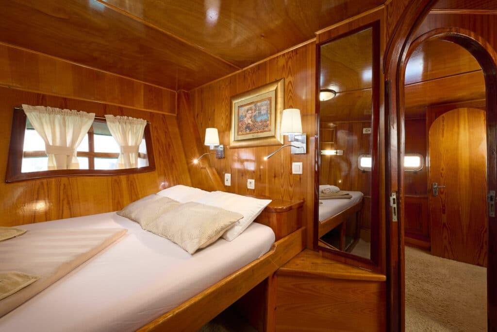 Linda gulet accommodation interior cabin in Croatia
