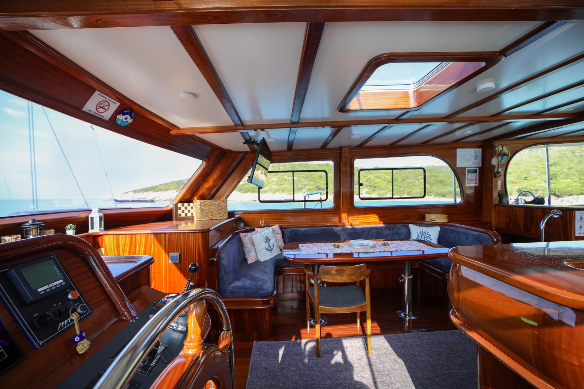 Su Perisi C gulet amenities interior cabin in Türkiye