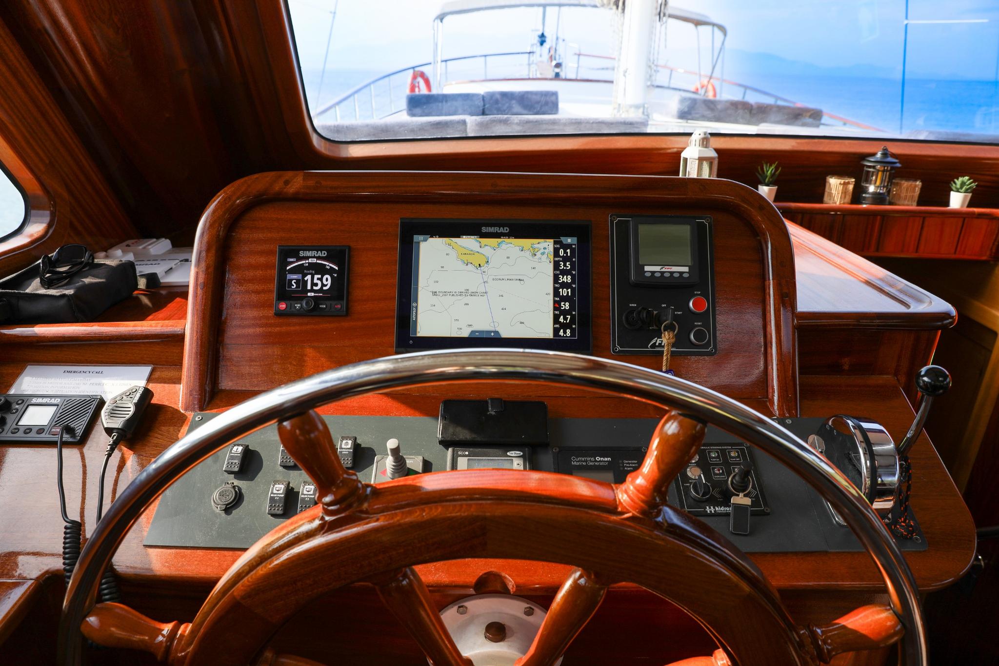 Su Perisi C gulet amenities interior cabin in Türkiye