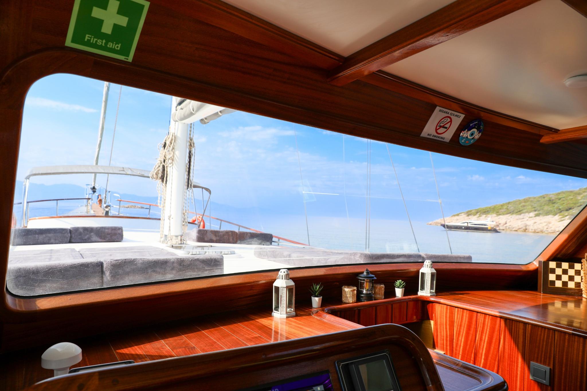 Su Perisi C gulet amenities interior cabin in Türkiye