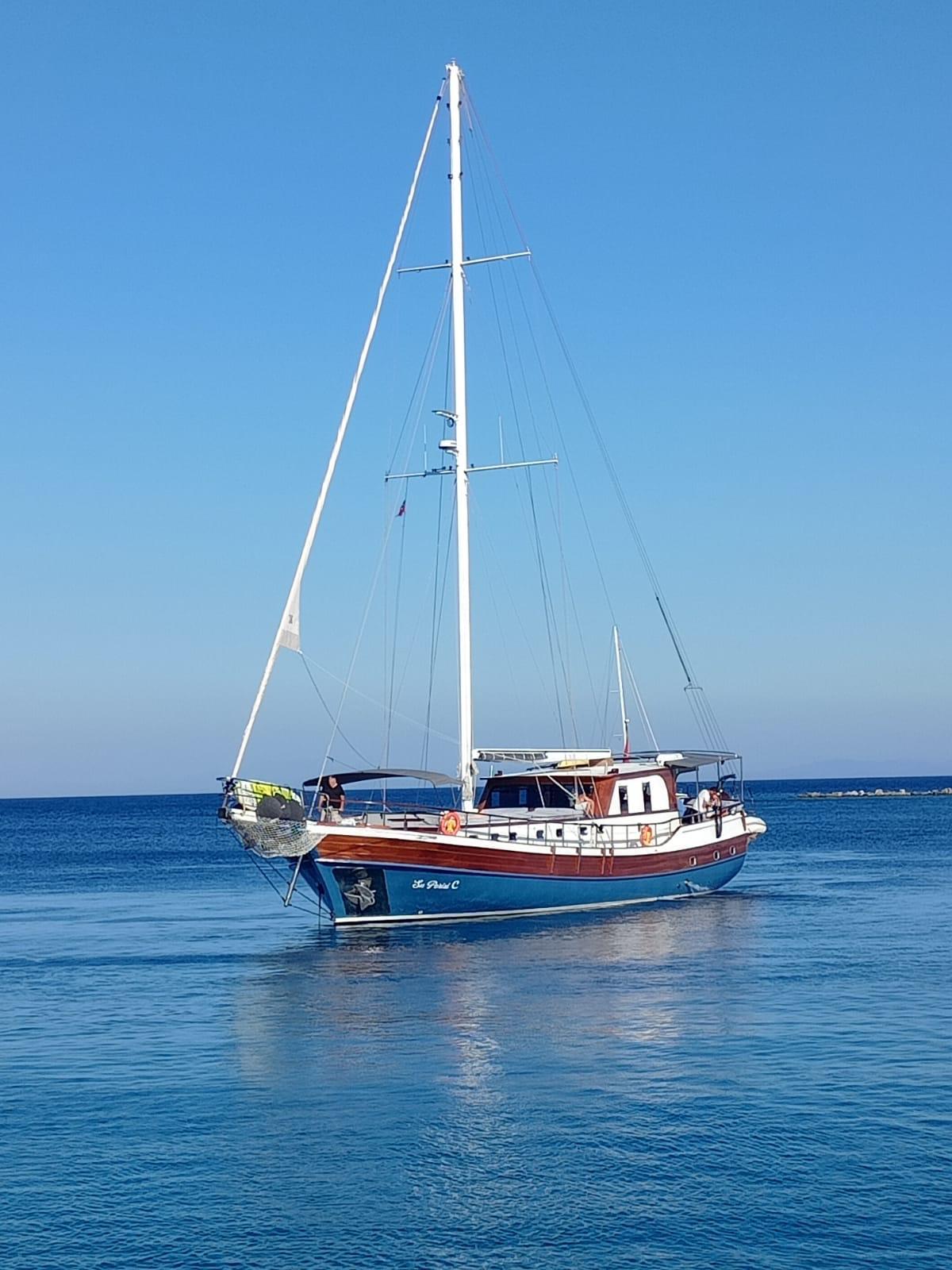 Su Perisi C gulet amenities aerial view in Türkiye