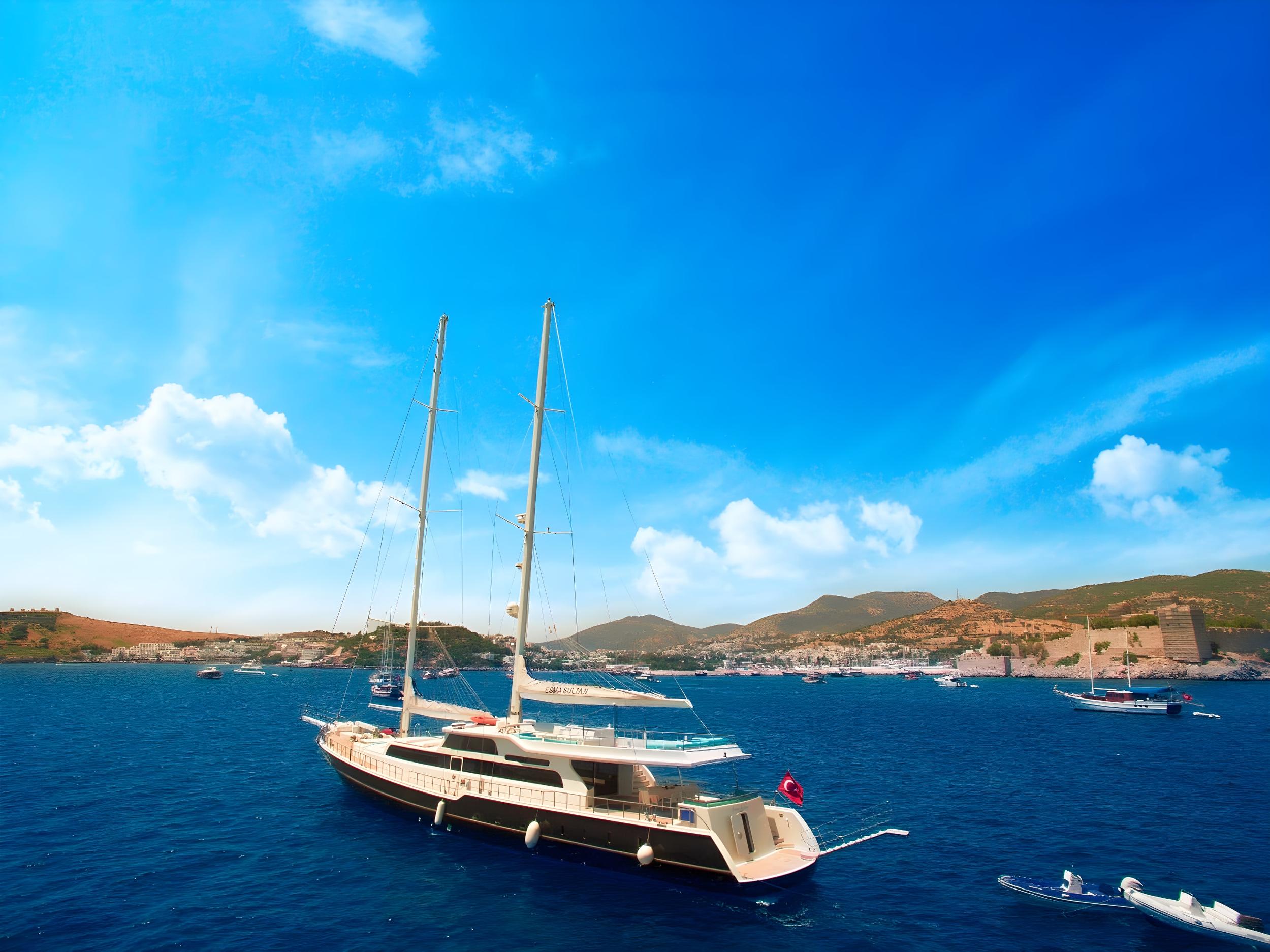 Esma Sultan gulet amenities exterior deck in Türkiye