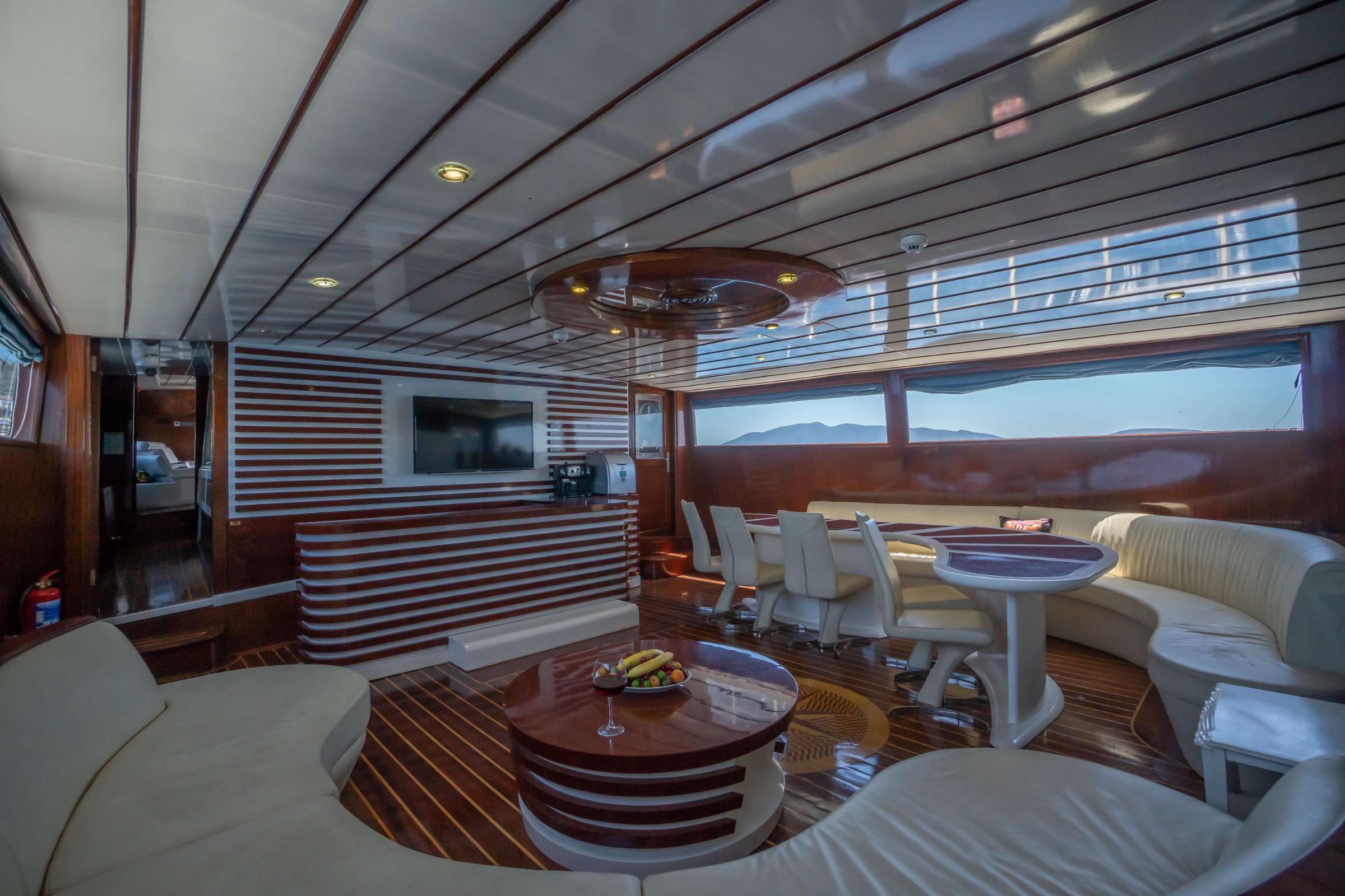 Esma Sultan gulet interior cabin in Türkiye