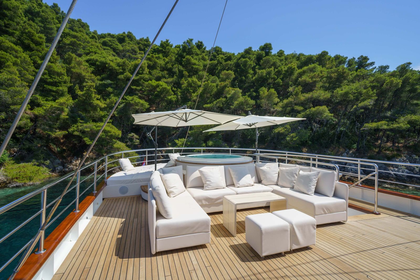 Maia gulet amenities exterior deck in Croatia