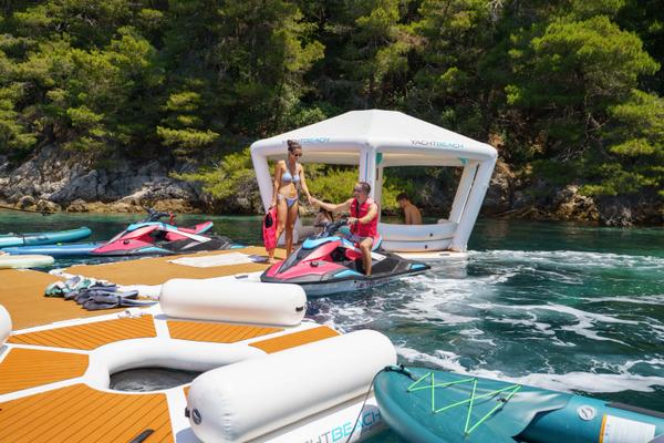 Maia gulet amenities lifestyle dining in Croatia