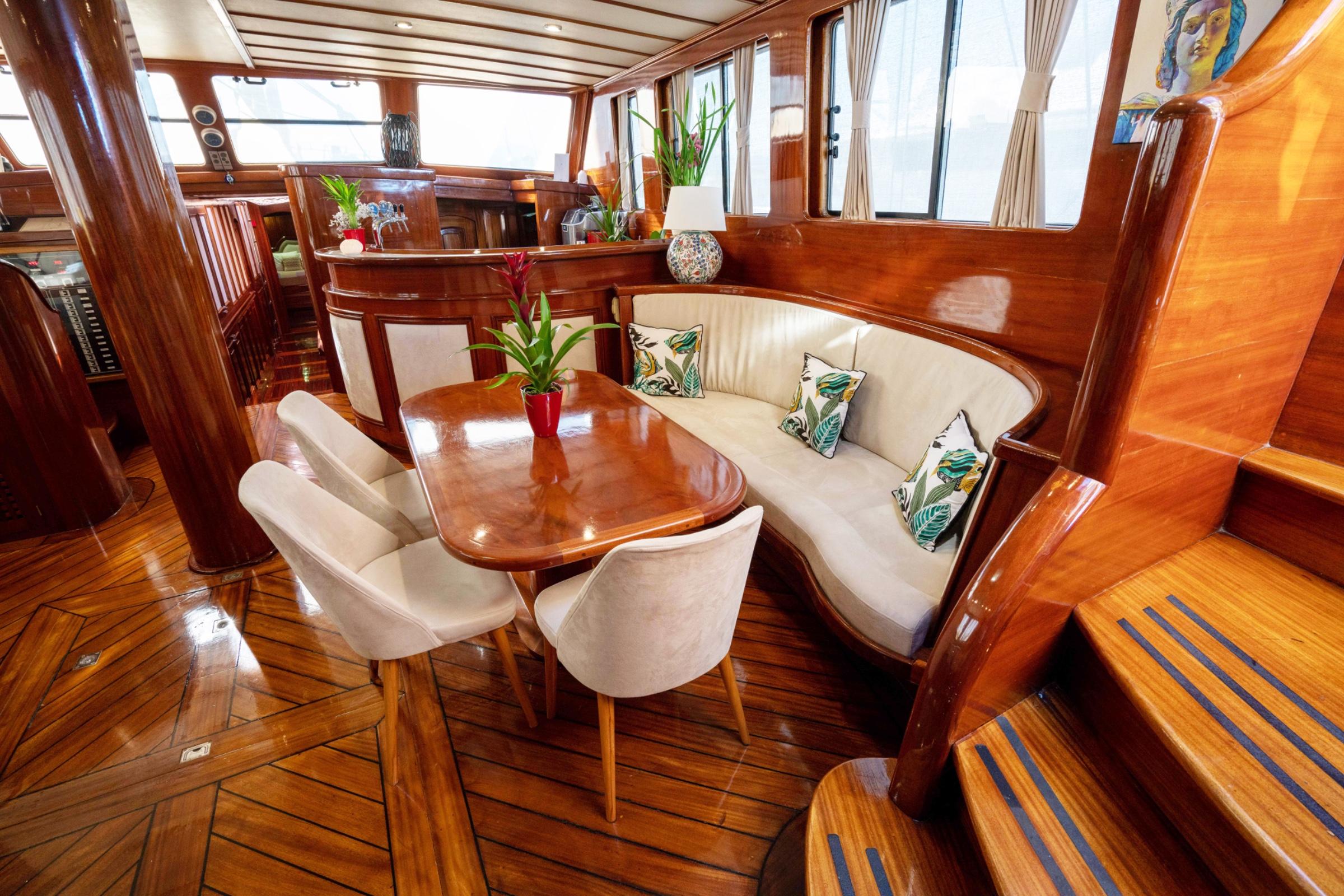 Elianora gulet amenities interior cabin in Italy