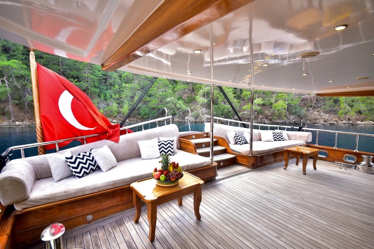 Queen Atlantis gulet amenities exterior deck in Türkiye
