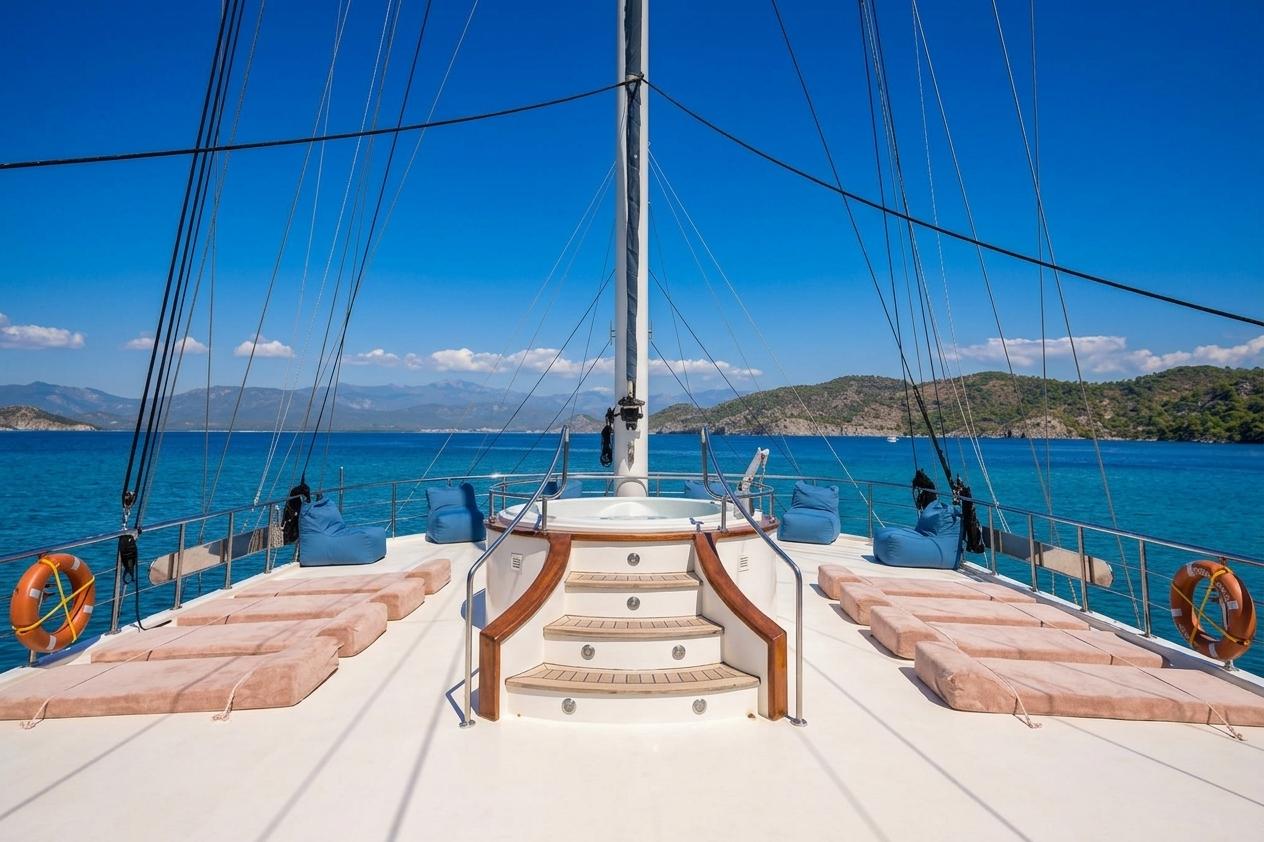 Queen Atlantis gulet amenities exterior deck in Türkiye