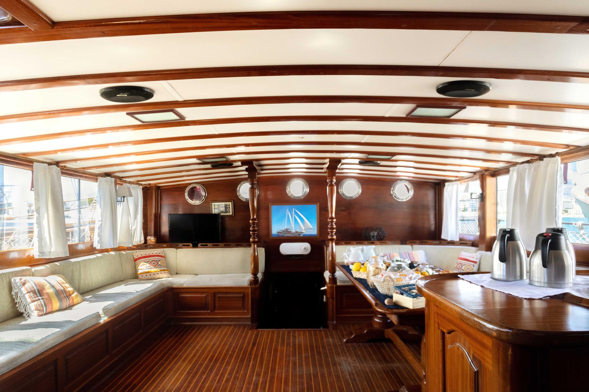 Tersane IV gulet amenities interior cabin in Italy