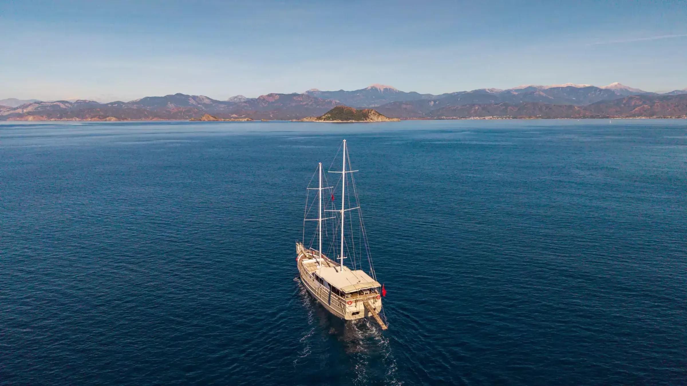 Holiday 5 gulet aerial view in Türkiye