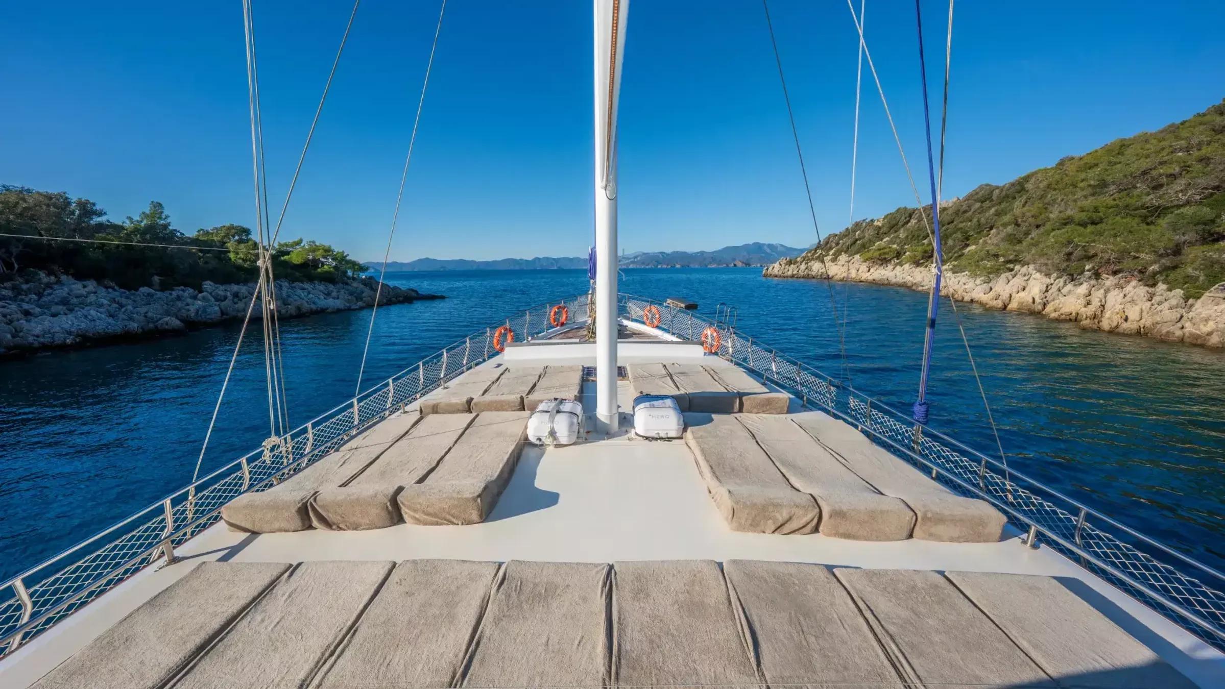 Holiday 5 gulet amenities exterior deck in Türkiye