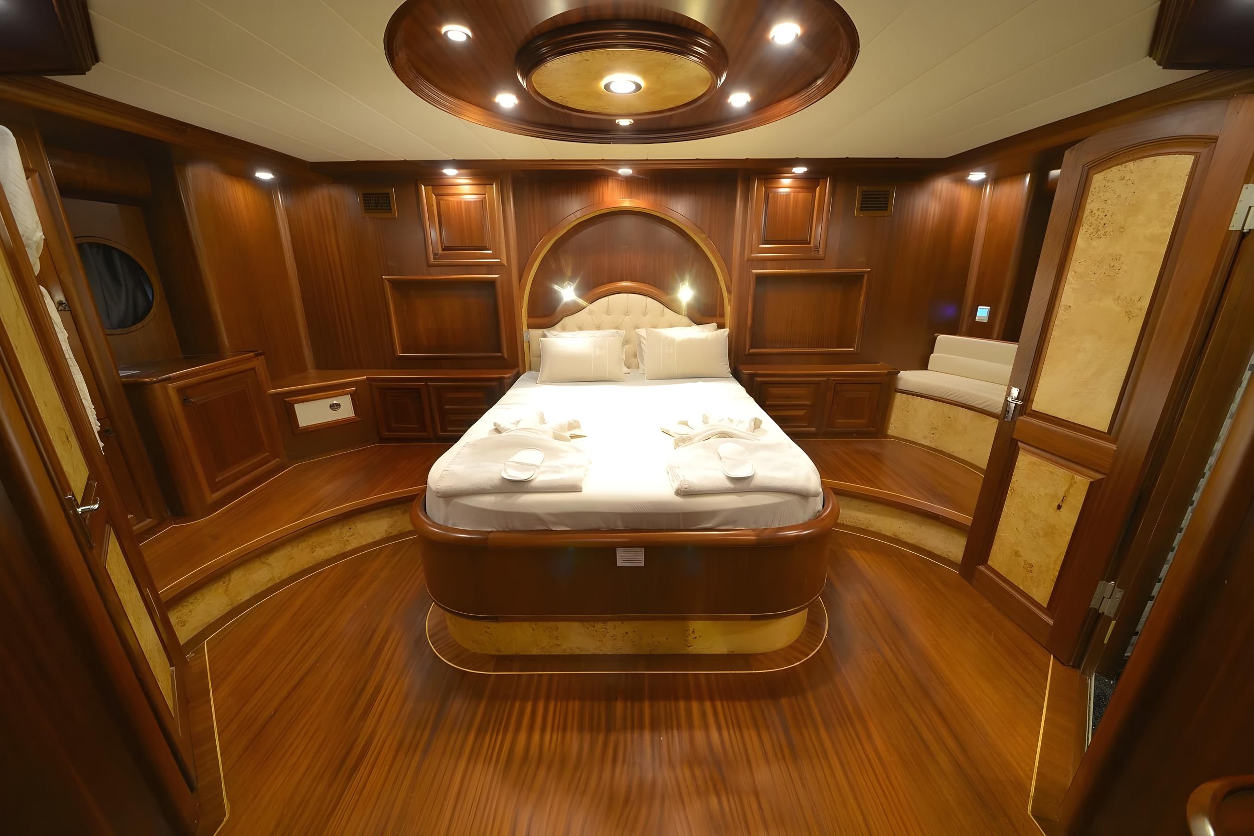 Kaptan Mehmet Bugra gulet accommodation interior cabin in Türkiye