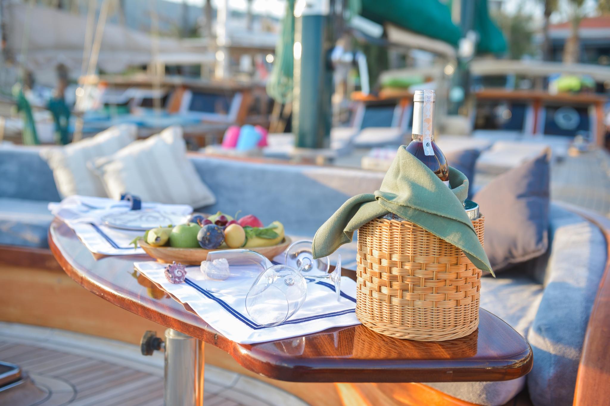 Ros Mare gulet amenities lifestyle dining in Türkiye