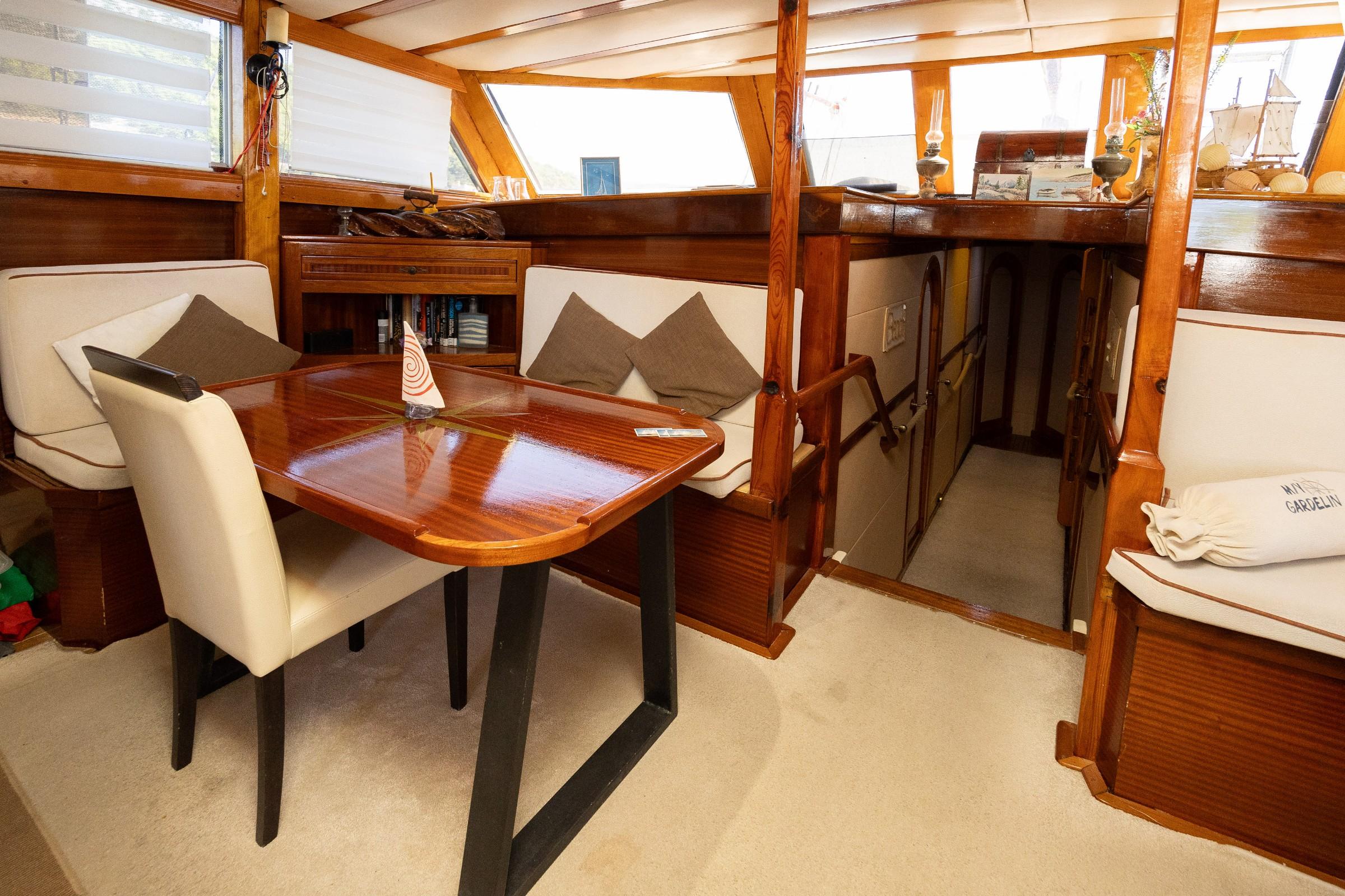 Gardelin gulet amenities interior cabin in Croatia