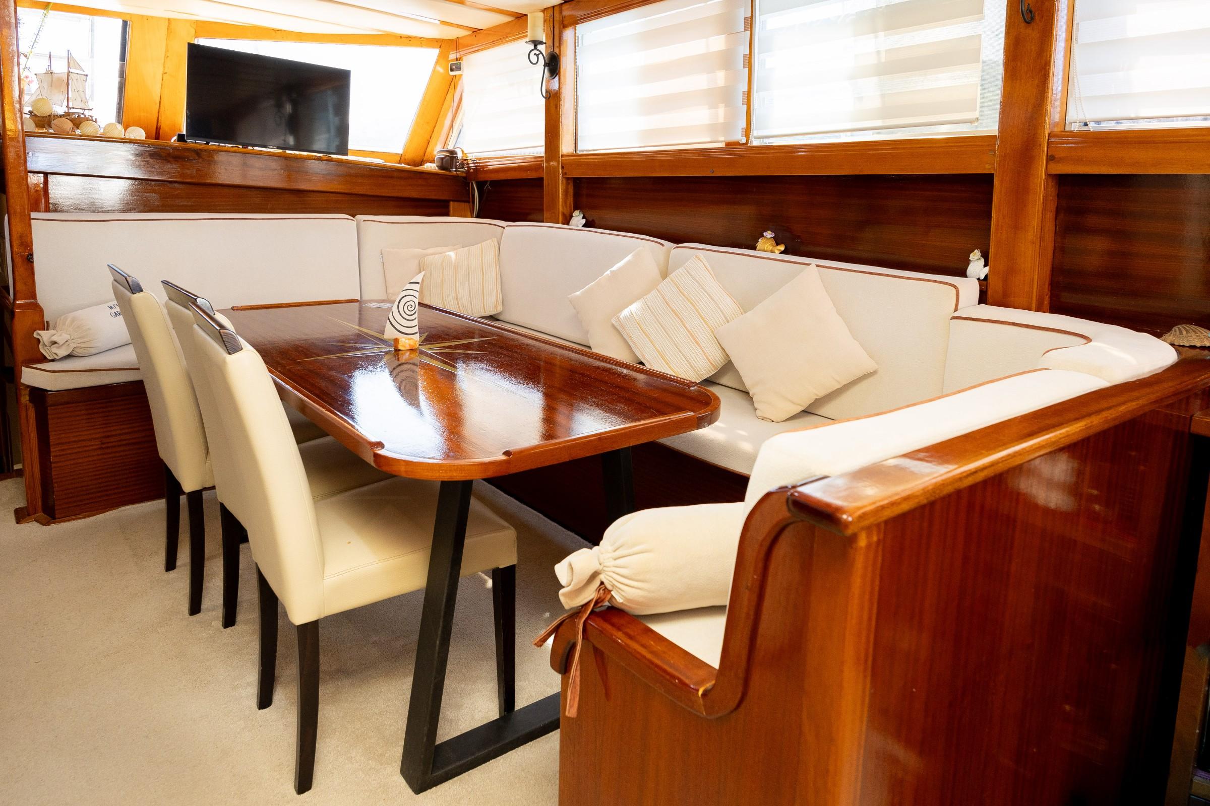 Gardelin gulet amenities interior cabin in Croatia