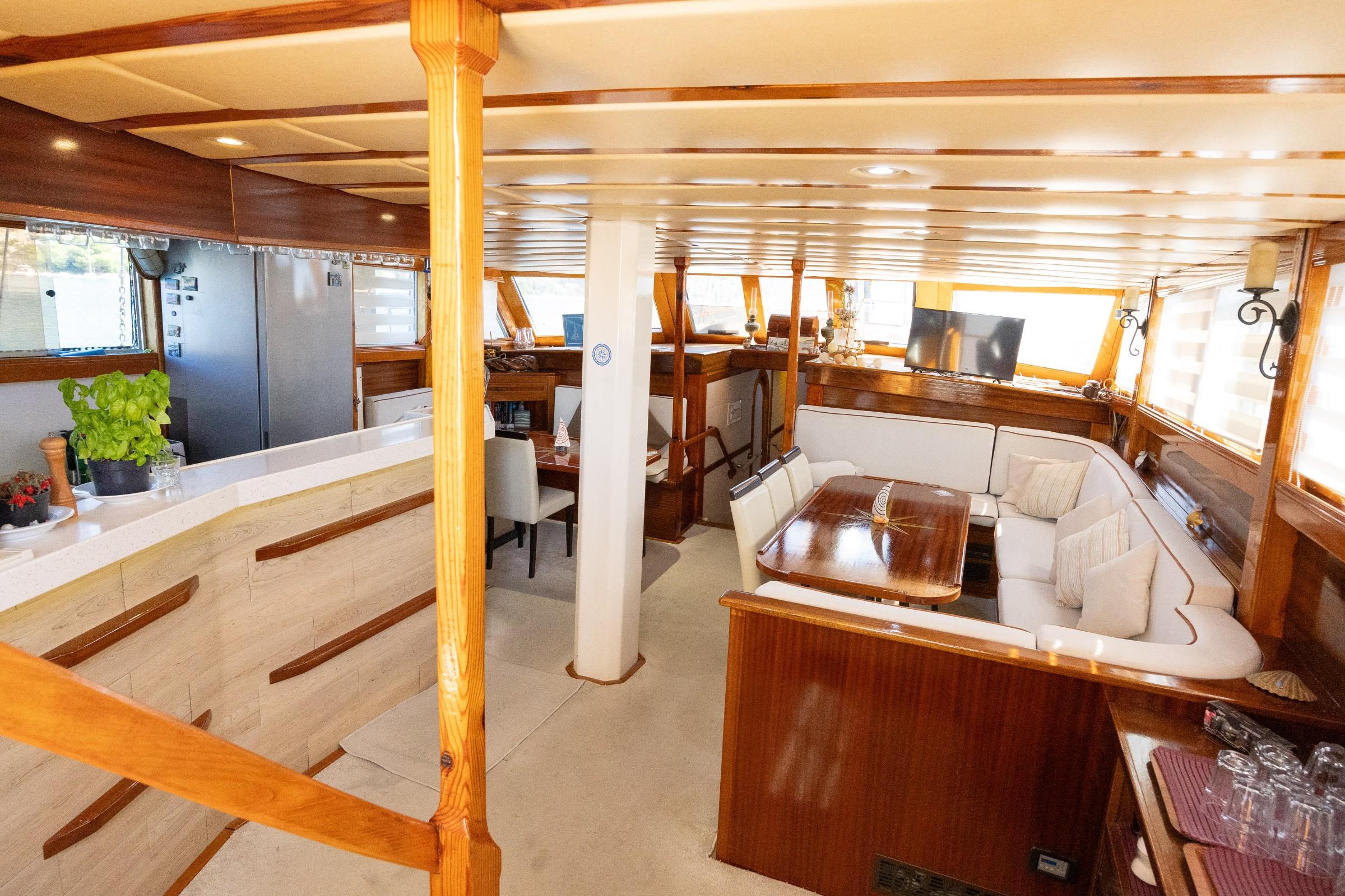 Gardelin gulet amenities interior cabin in Croatia