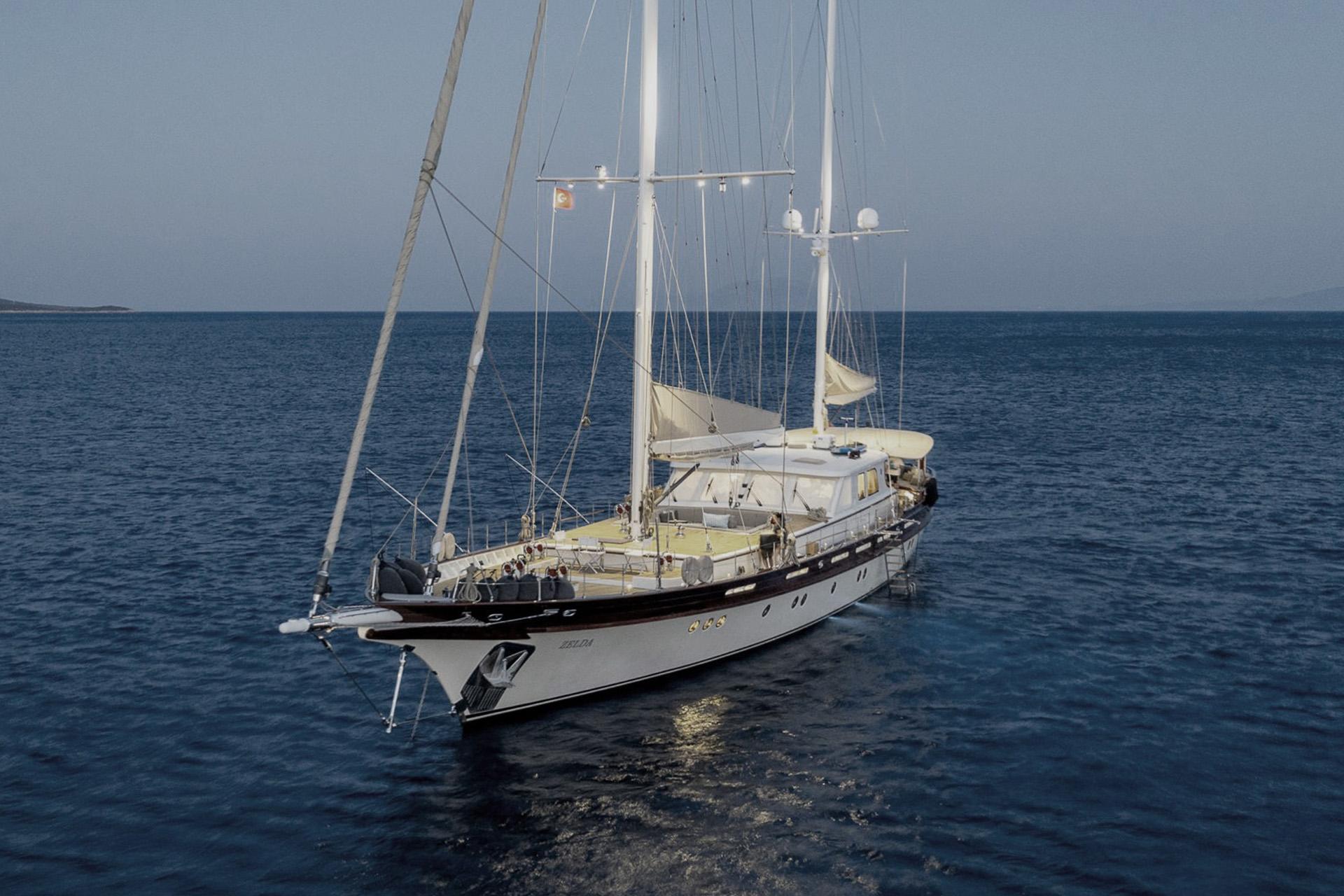Zelda gulet amenities exterior deck in Türkiye