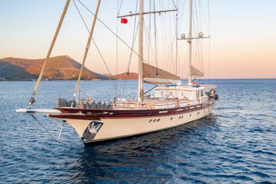 Zelda gulet amenities exterior deck in Türkiye