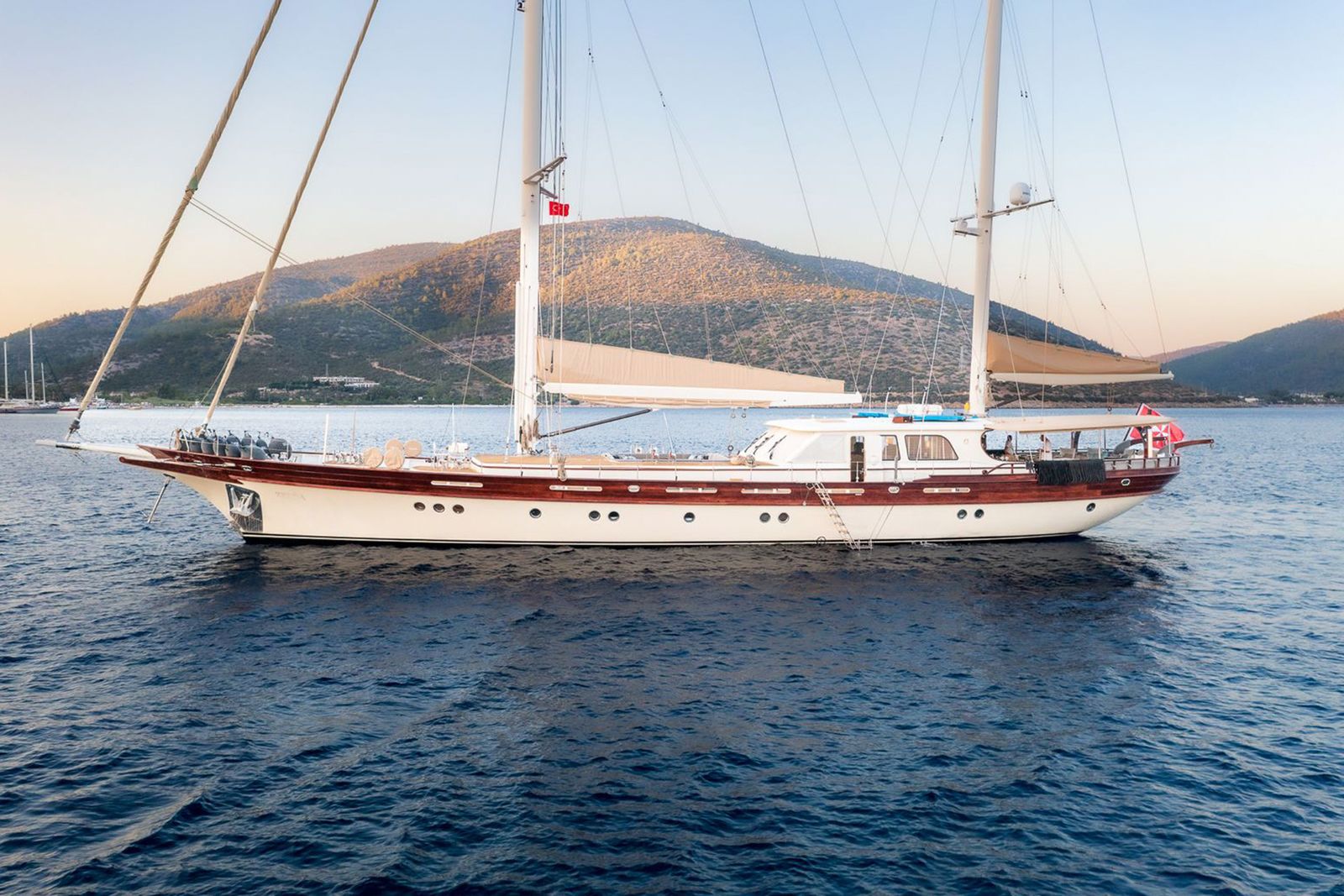 Zelda gulet amenities exterior deck in Türkiye