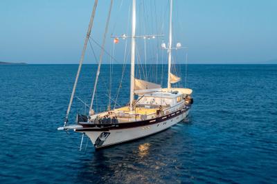 Zelda gulet amenities exterior deck in Türkiye