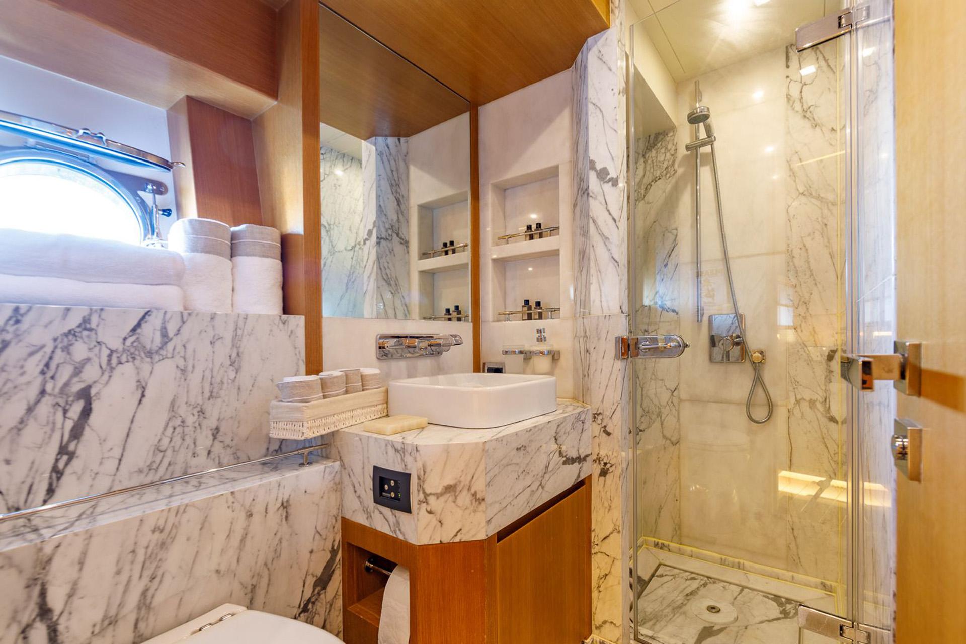 Zelda gulet accommodation interior cabin in Türkiye