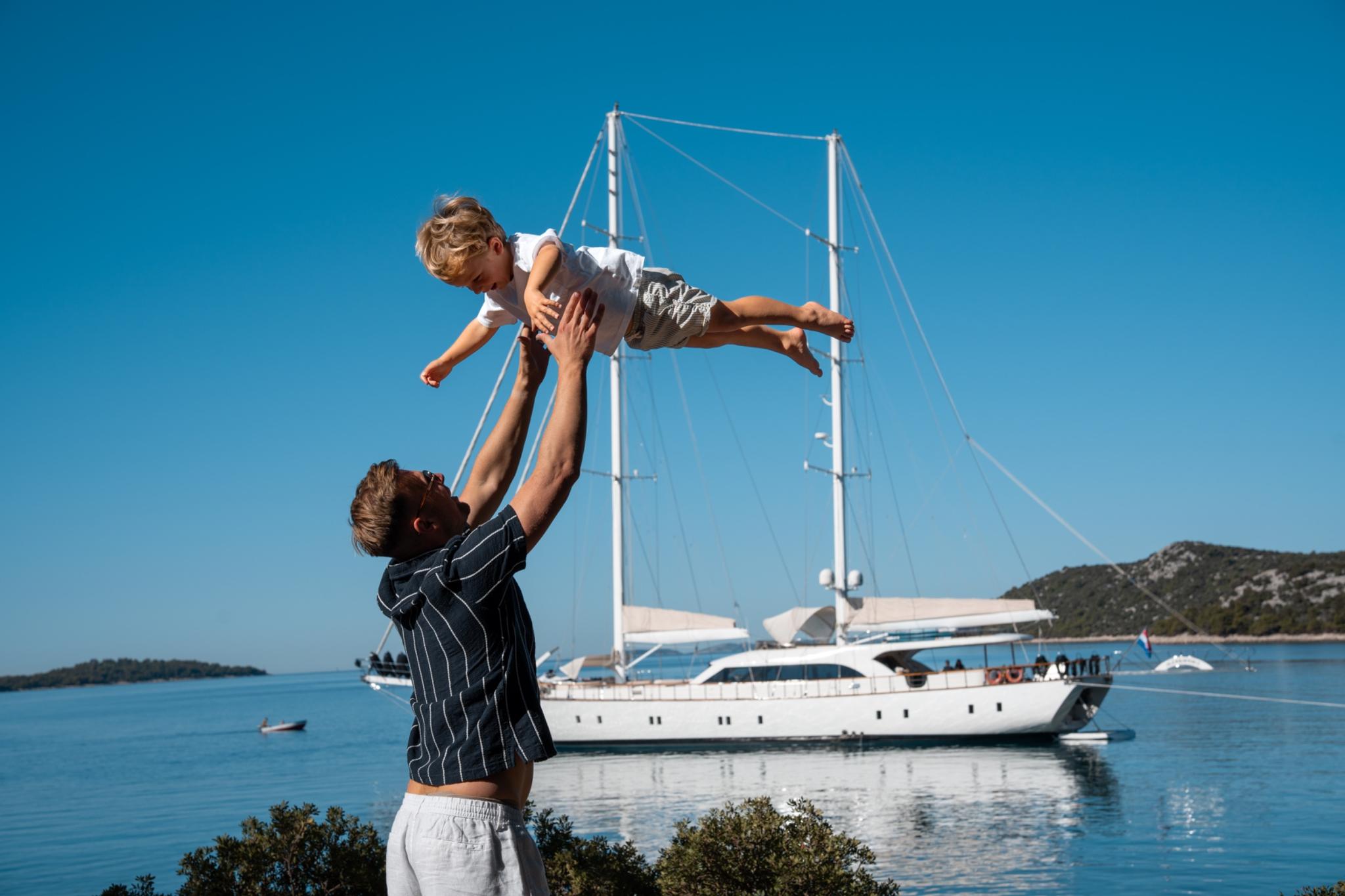 Alessandro I gulet amenities lifestyle dining in Croatia