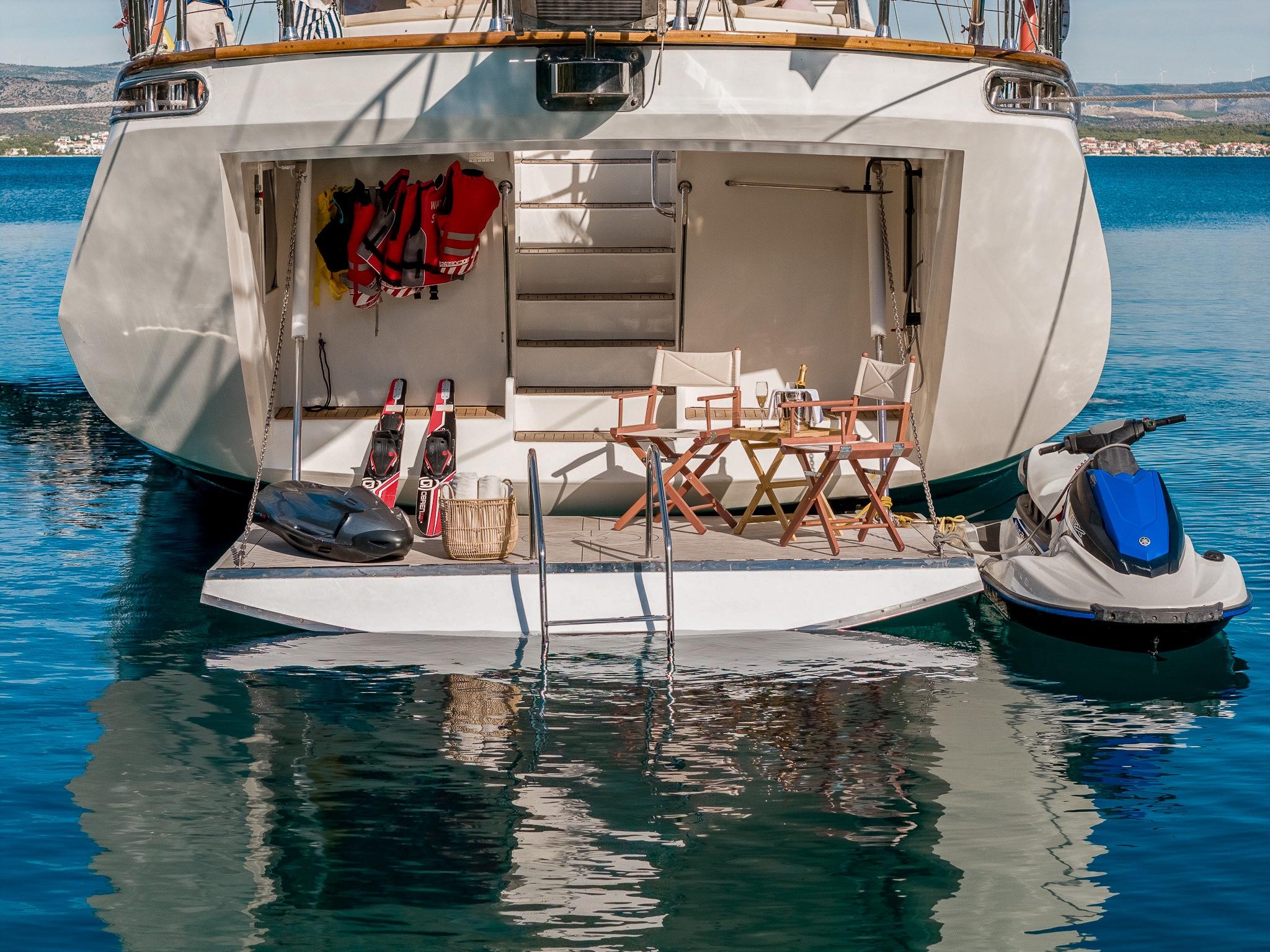 Alessandro I gulet amenities exterior deck in Croatia