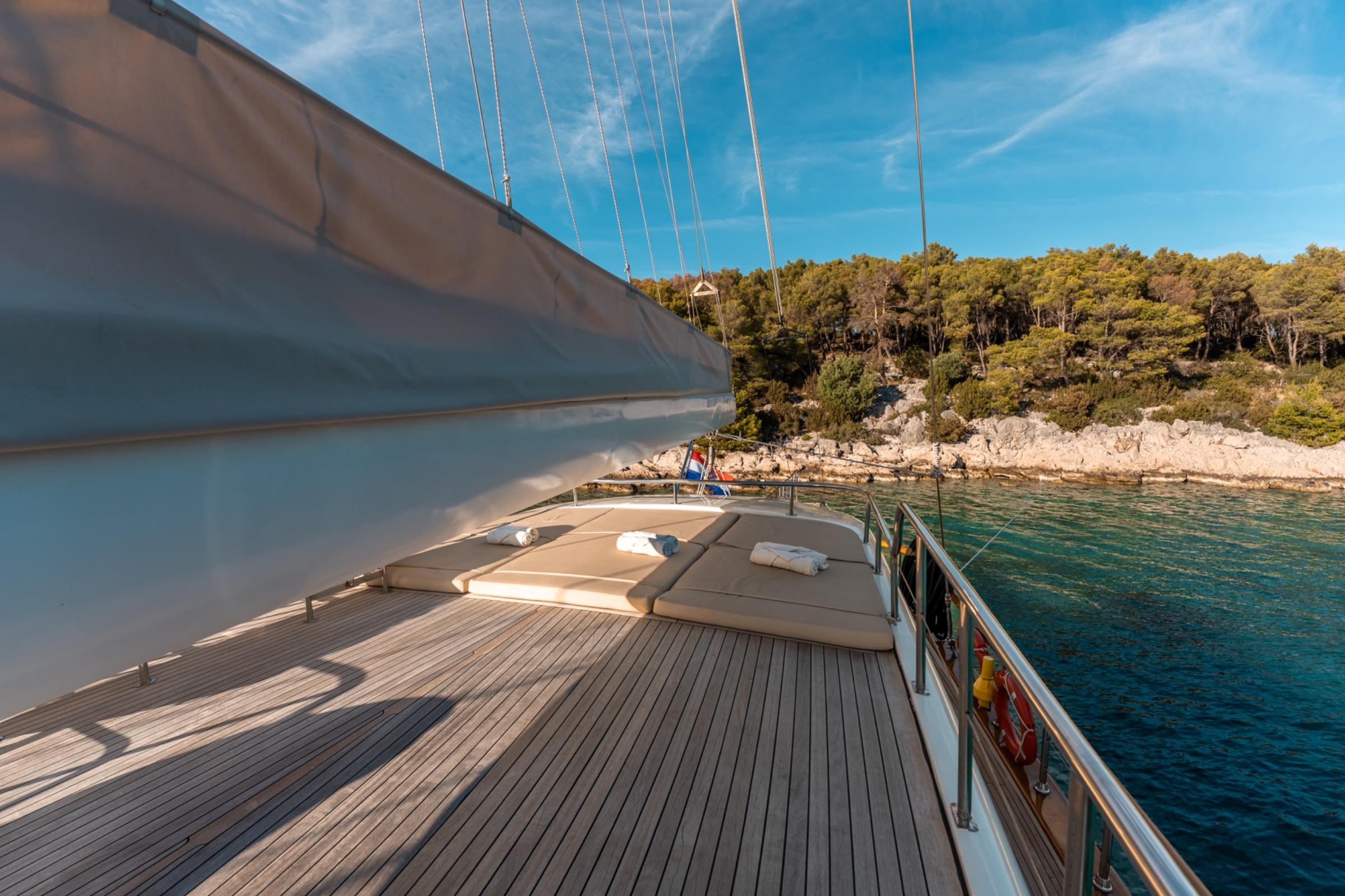 Alessandro I gulet amenities exterior deck in Croatia