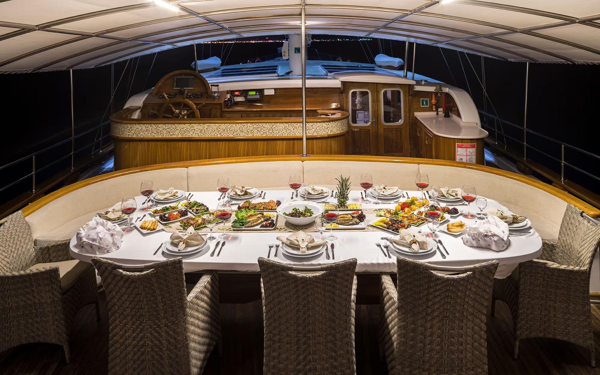 S Nur Taylan gulet amenities lifestyle dining in Türkiye