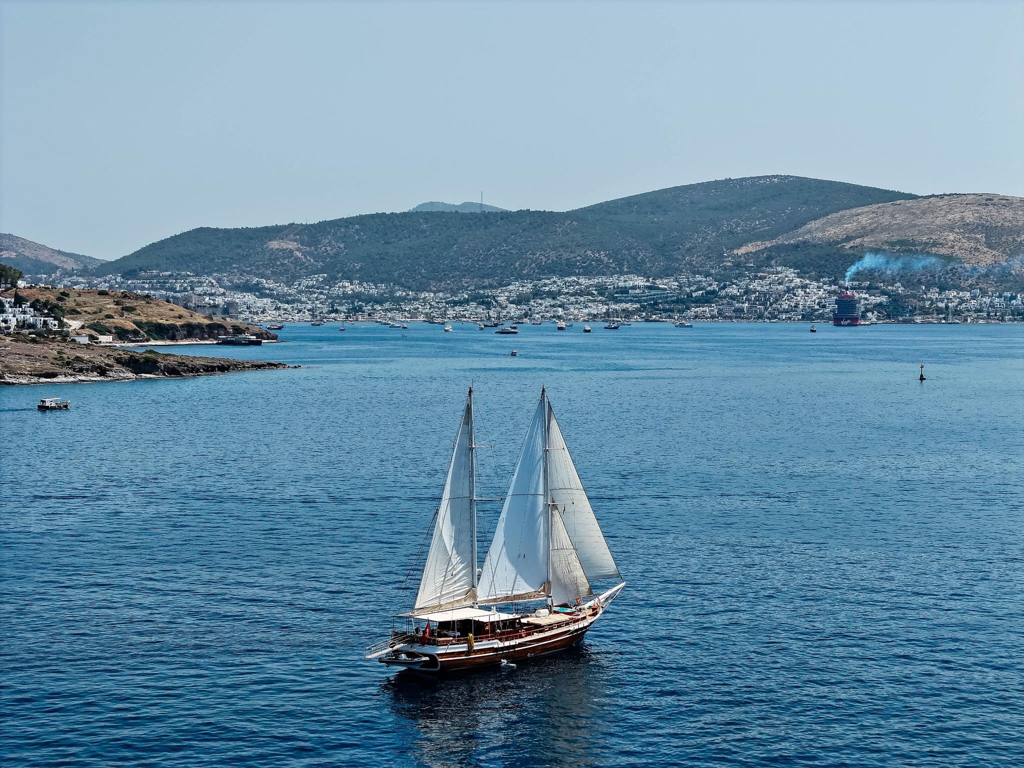 Sunworld 8 gulet amenities aerial view in Türkiye