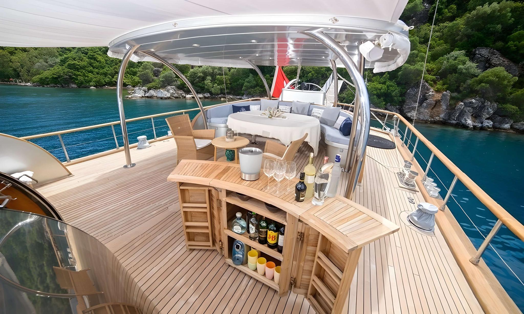 Silver Moon gulet amenities exterior deck in Türkiye