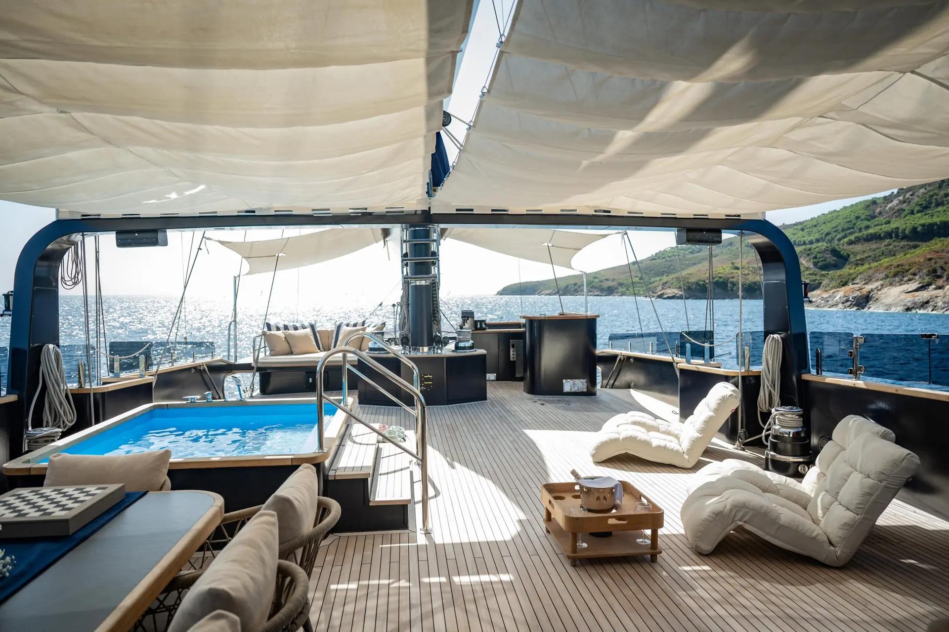 Oguz Khan gulet amenities interior cabin in Türkiye