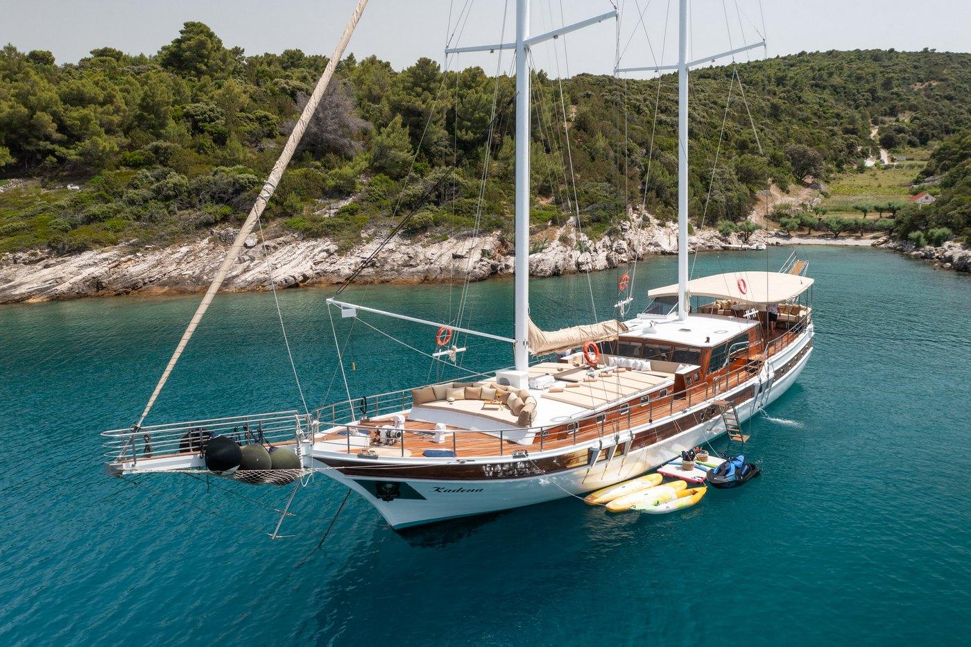 Kadena gulet amenities interior cabin in Croatia