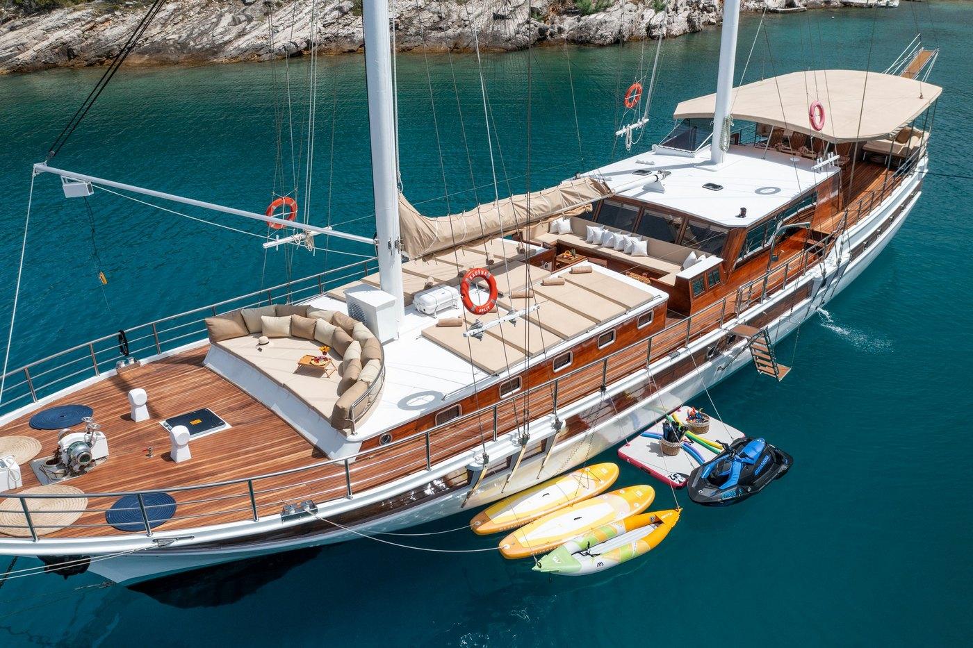 Kadena gulet amenities interior cabin in Croatia