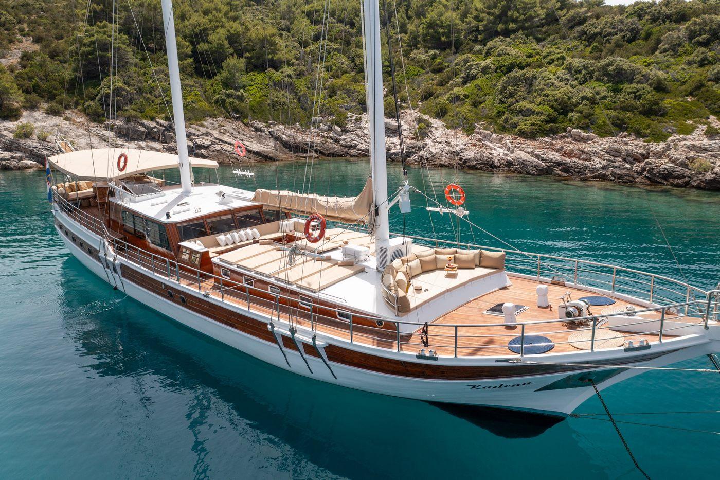 Kadena gulet amenities exterior deck in Croatia