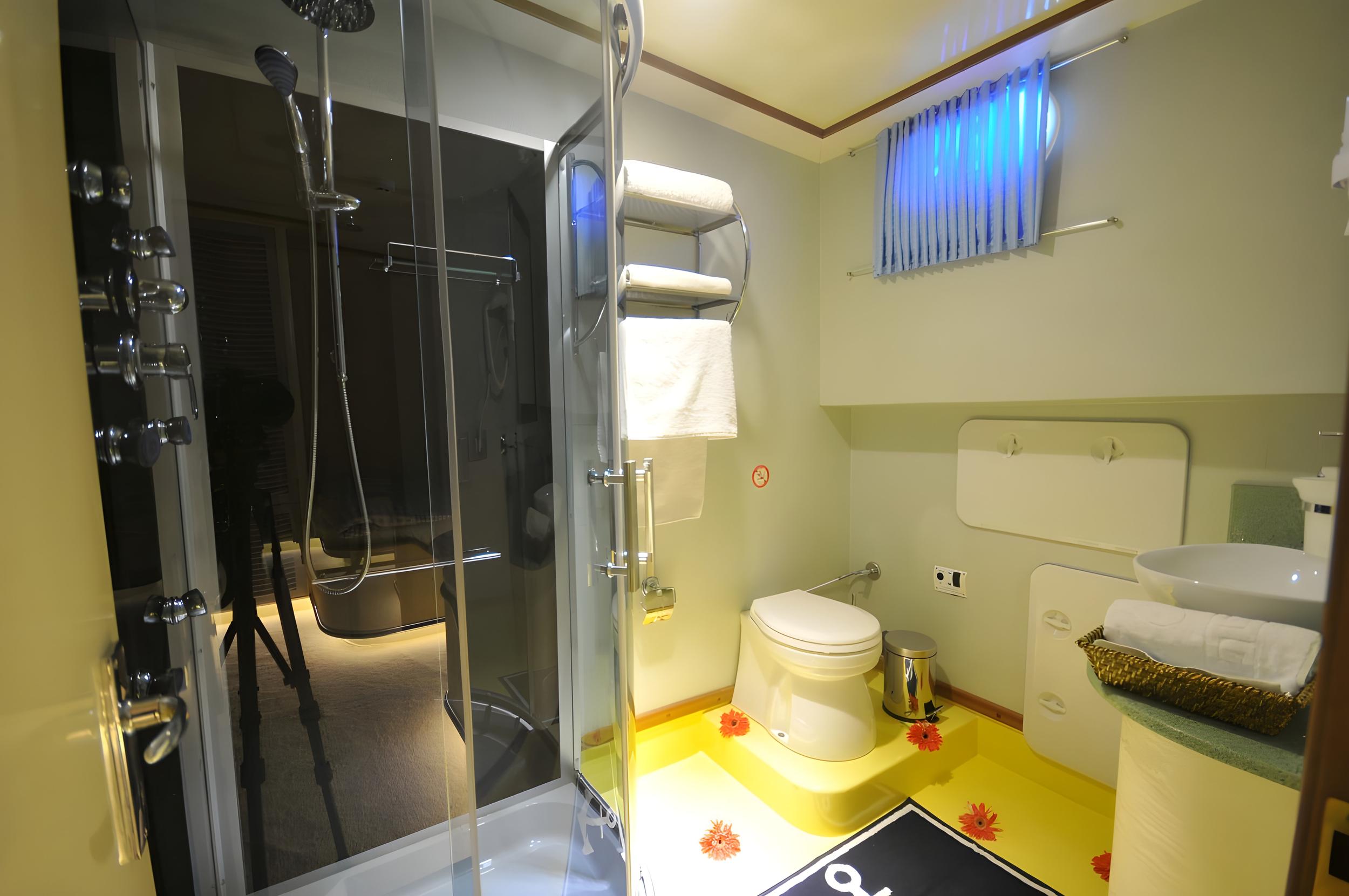 Ece Arina gulet accommodation interior cabin in Türkiye