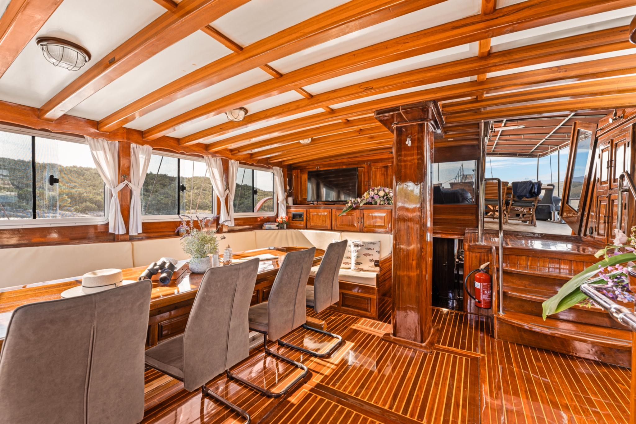 Croatia gulet amenities interior cabin in Croatia