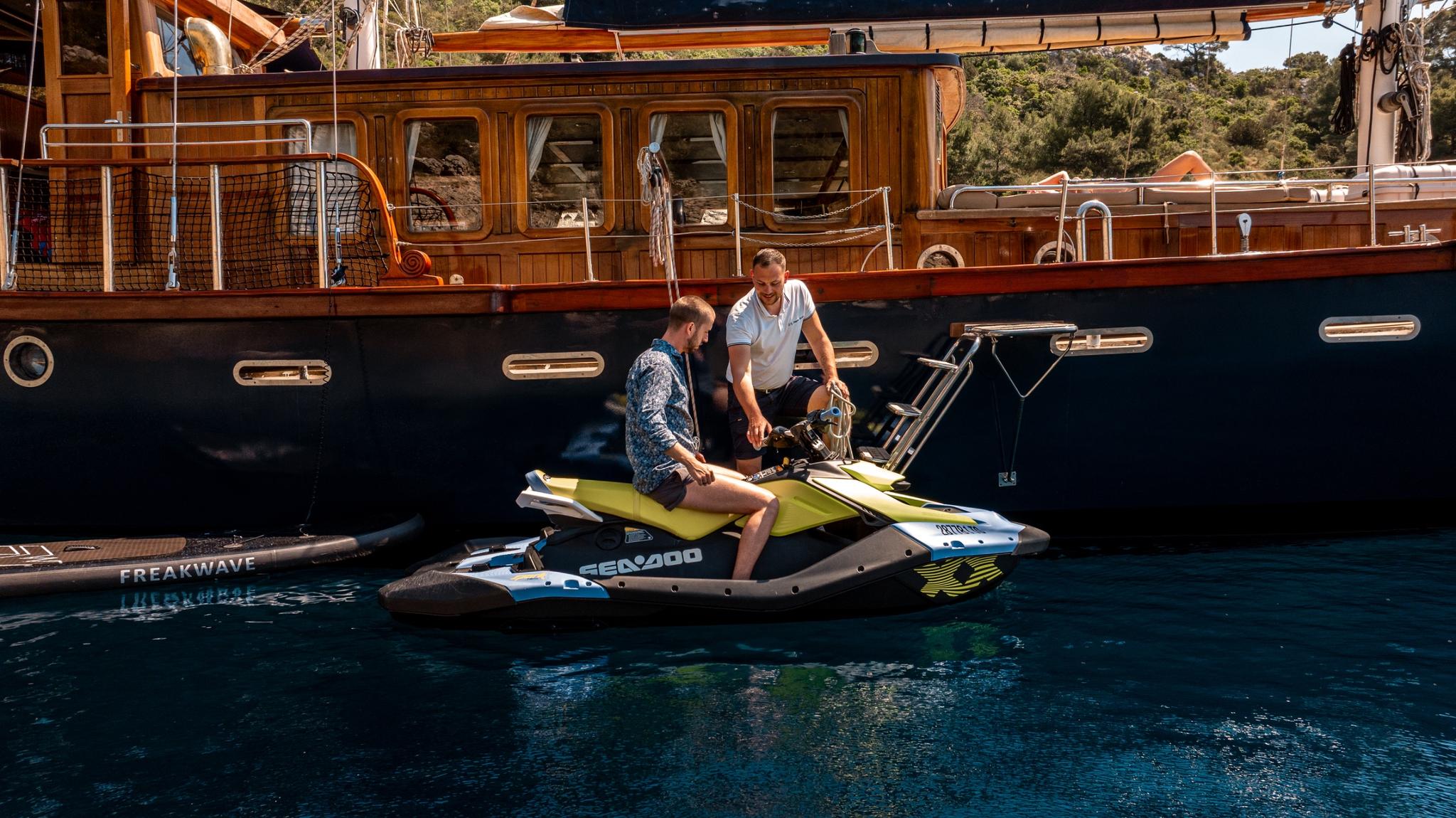 Smart Spirit gulet amenities lifestyle dining in Croatia