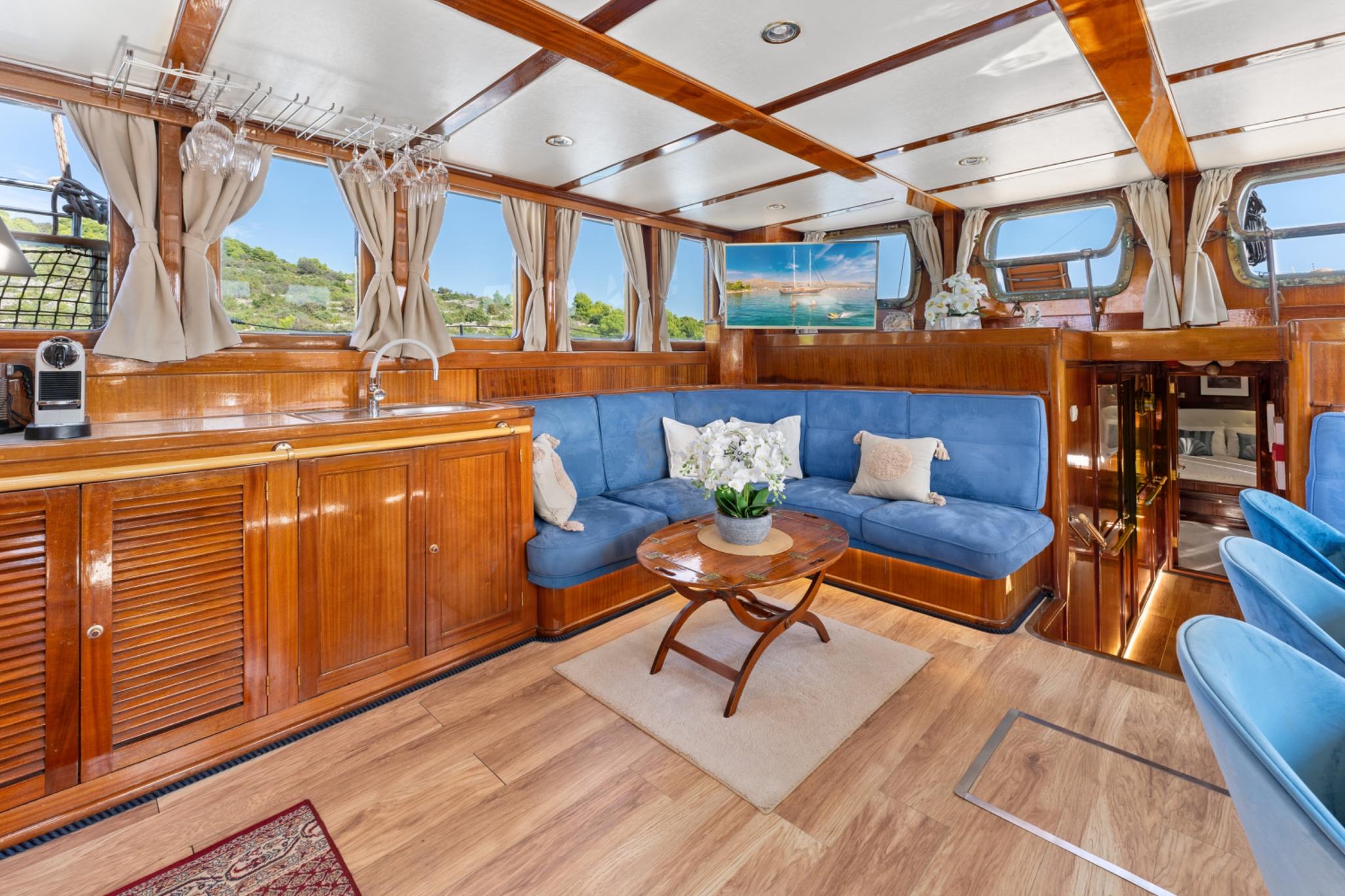 Smart Spirit gulet amenities interior cabin in Croatia